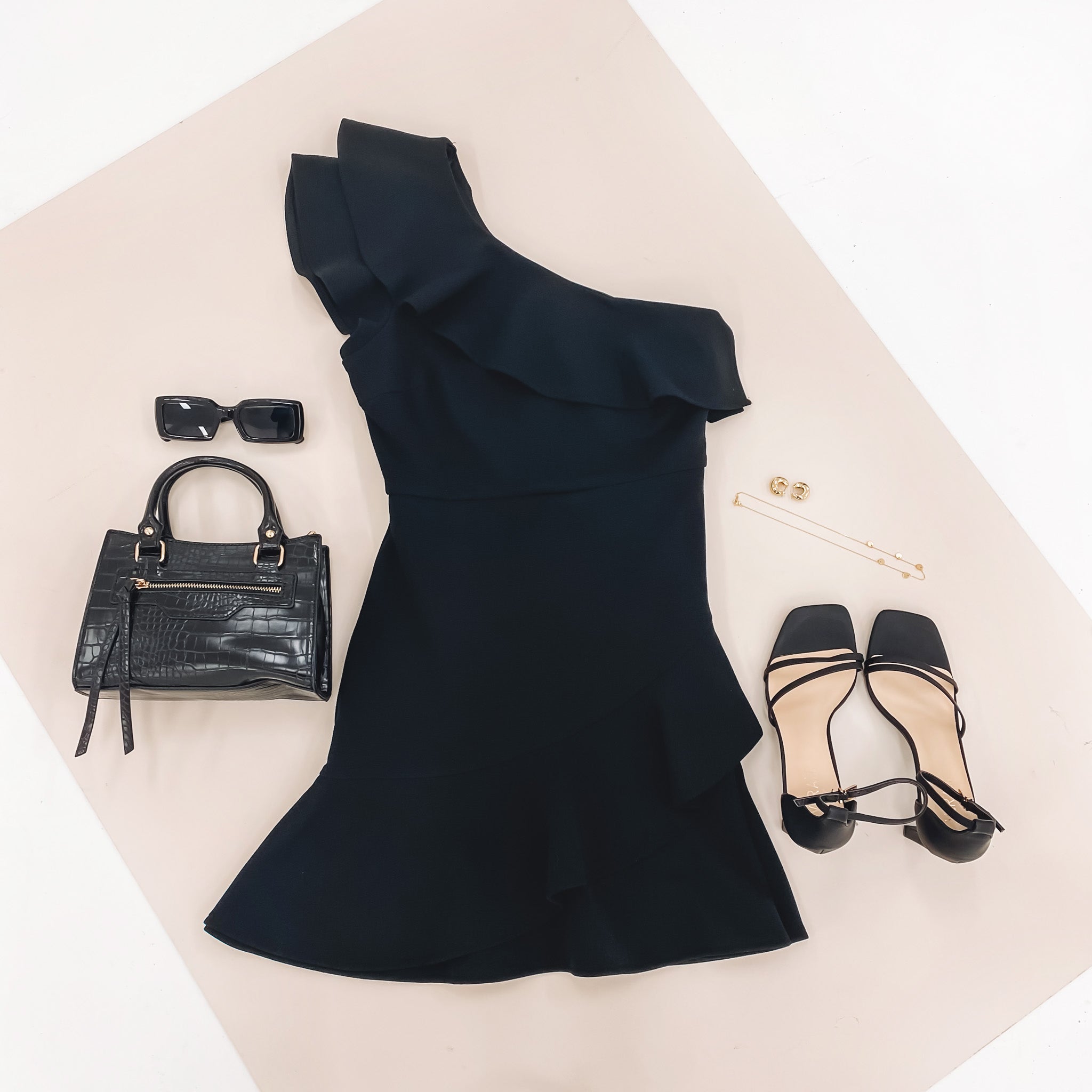 Chic Black