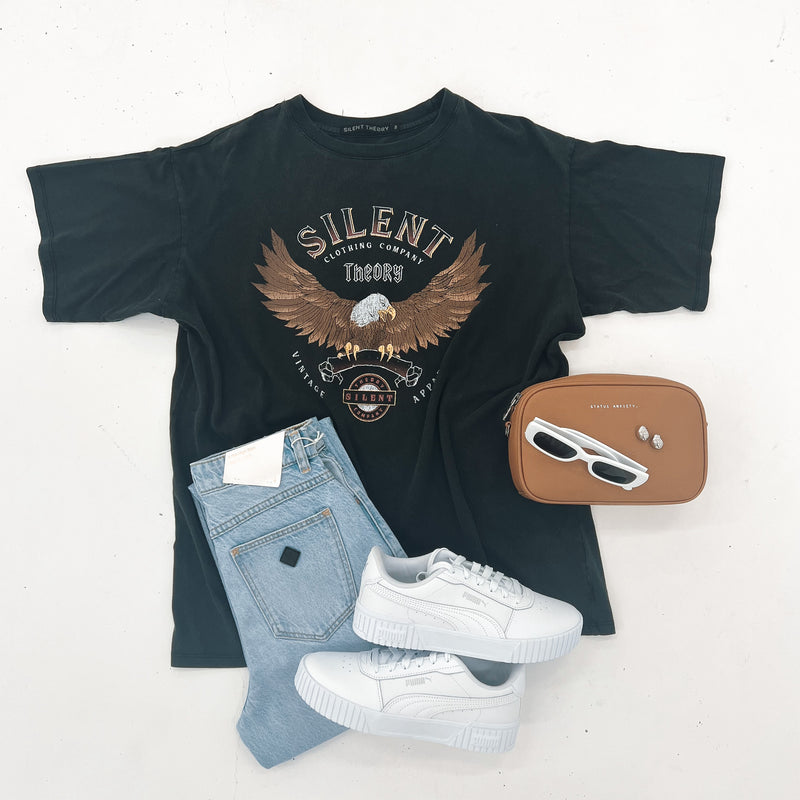 Fly High Tee Washed Black!