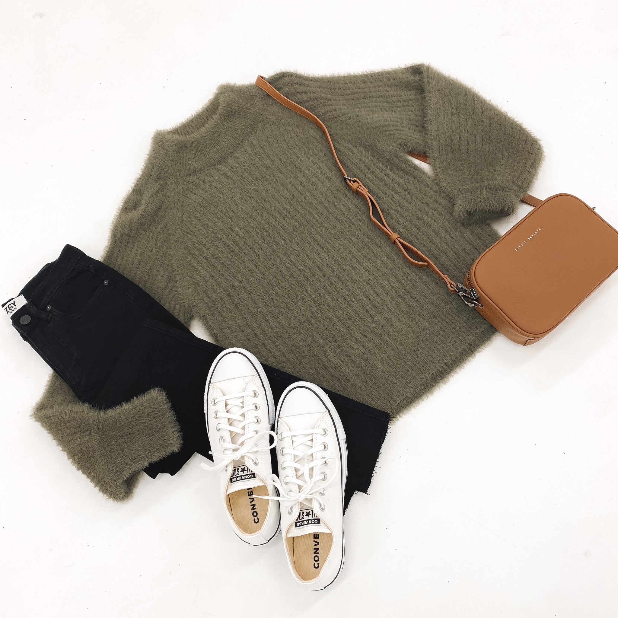 Cosy up in the 'Missy Oversized Knit Khaki'!