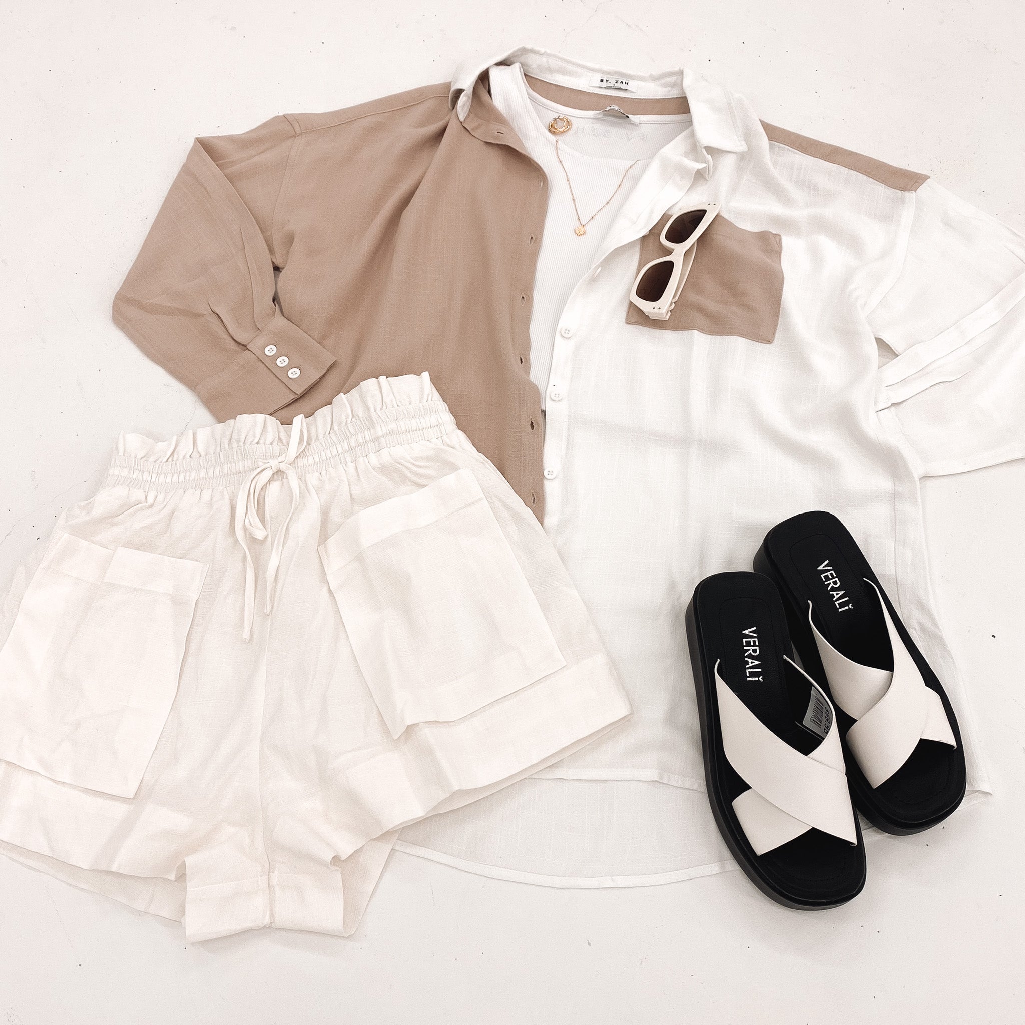 Calling all our babes out there heading off on a Vacay, this outfit is for you!