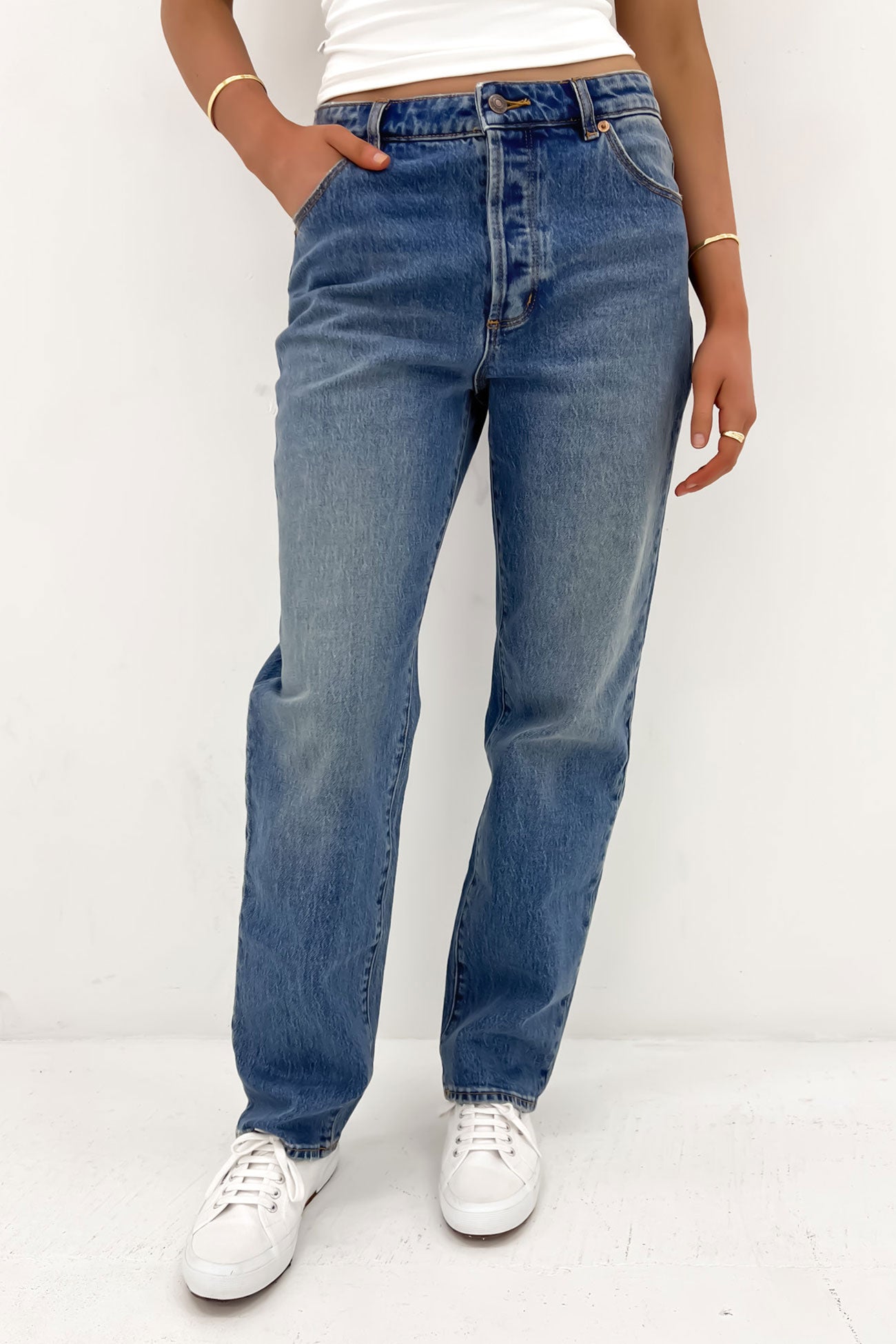 90S Relaxed Jean Broken In