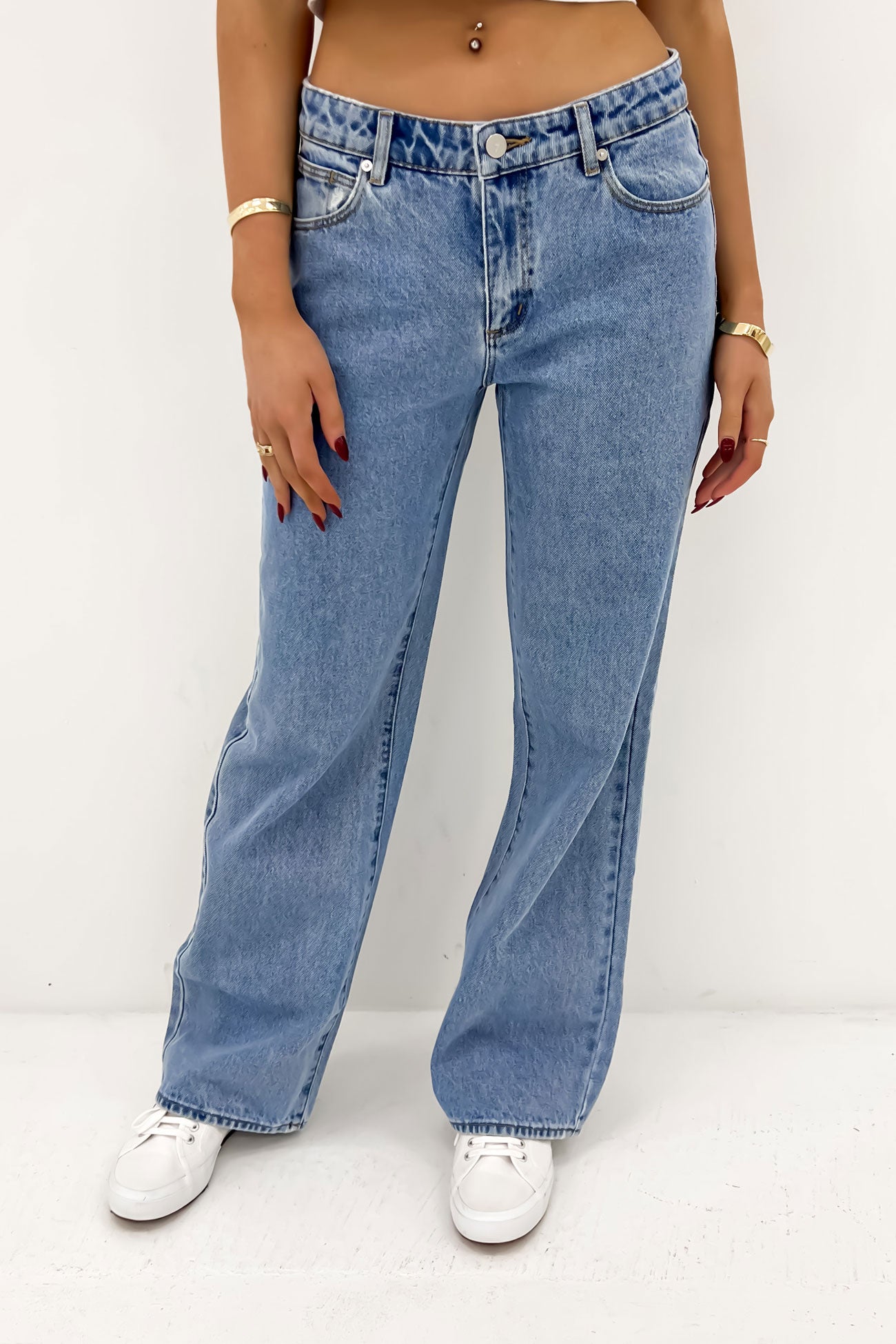 A 99 Baggy Jean Gigi