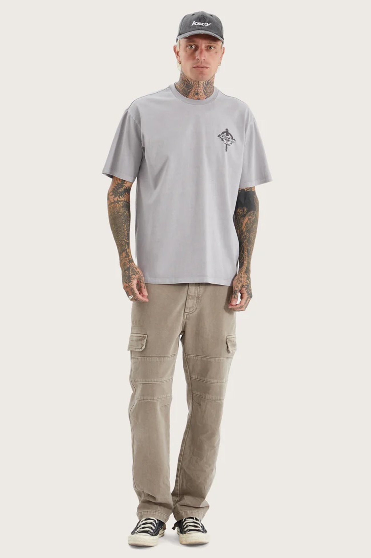 Adley Box Fit Tee Pigment Silver Scone