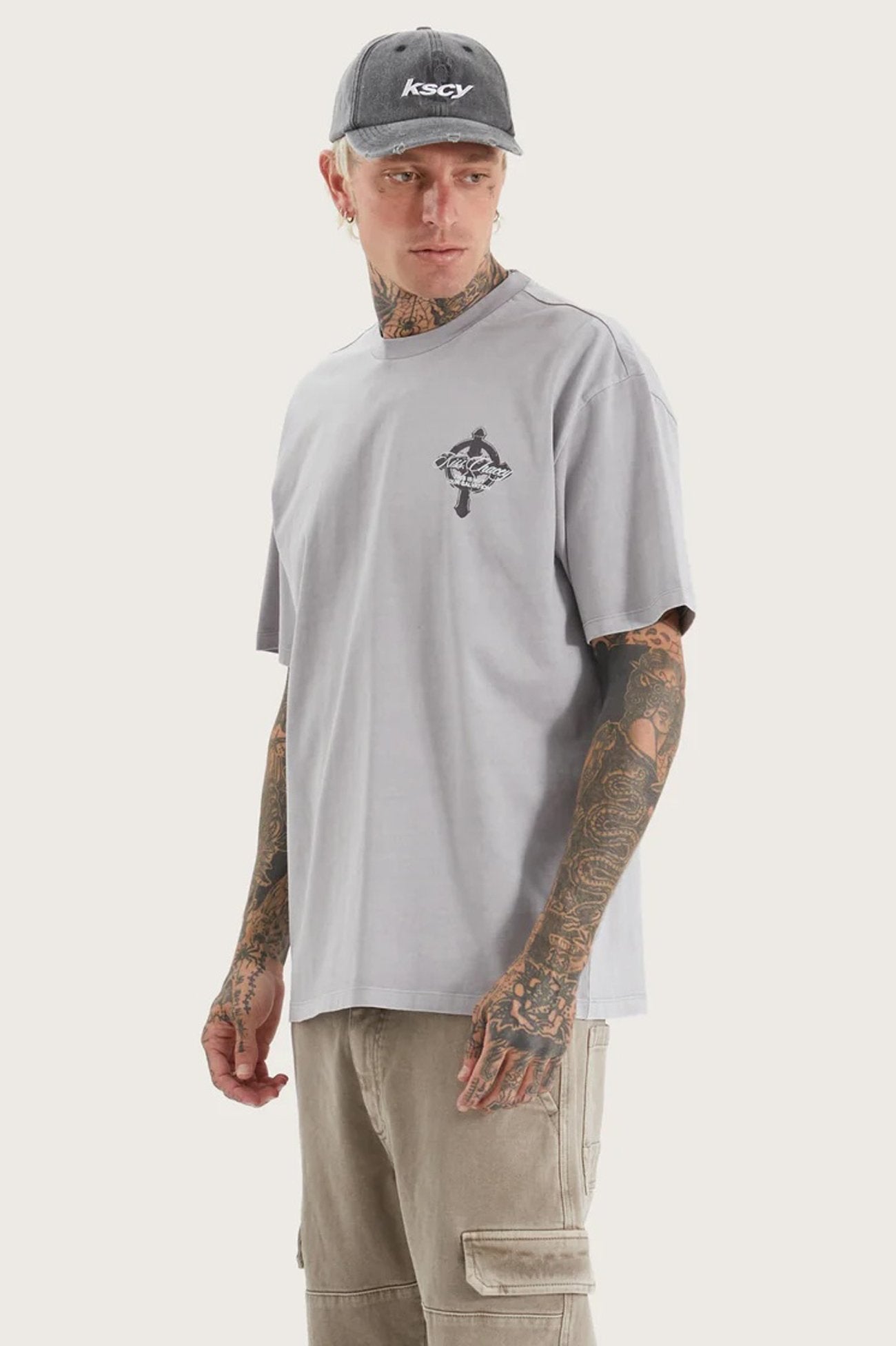 Adley Box Fit Tee Pigment Silver Scone