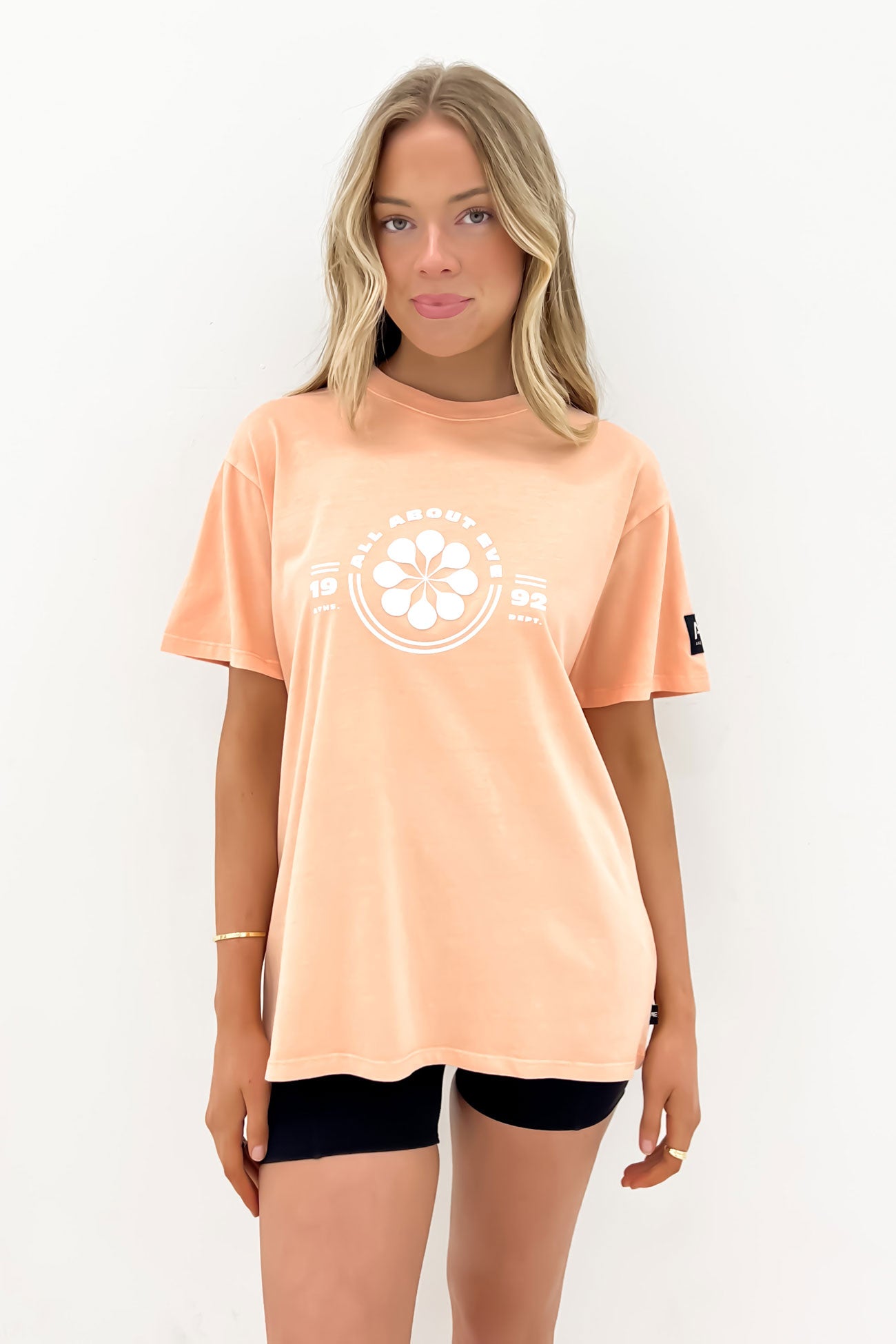 Athletica Oversized Tee