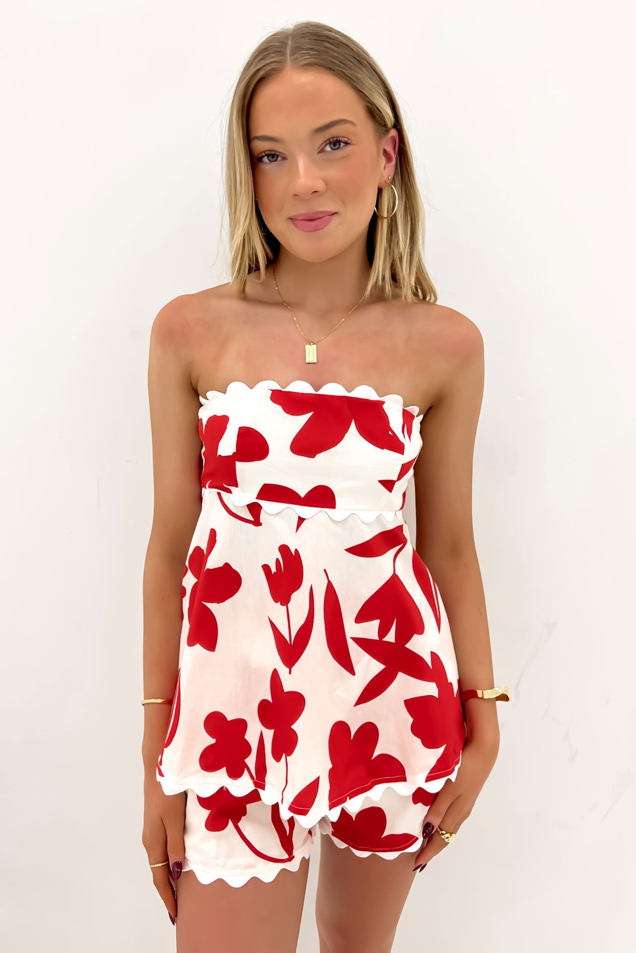 Blakely Set Red Flowers