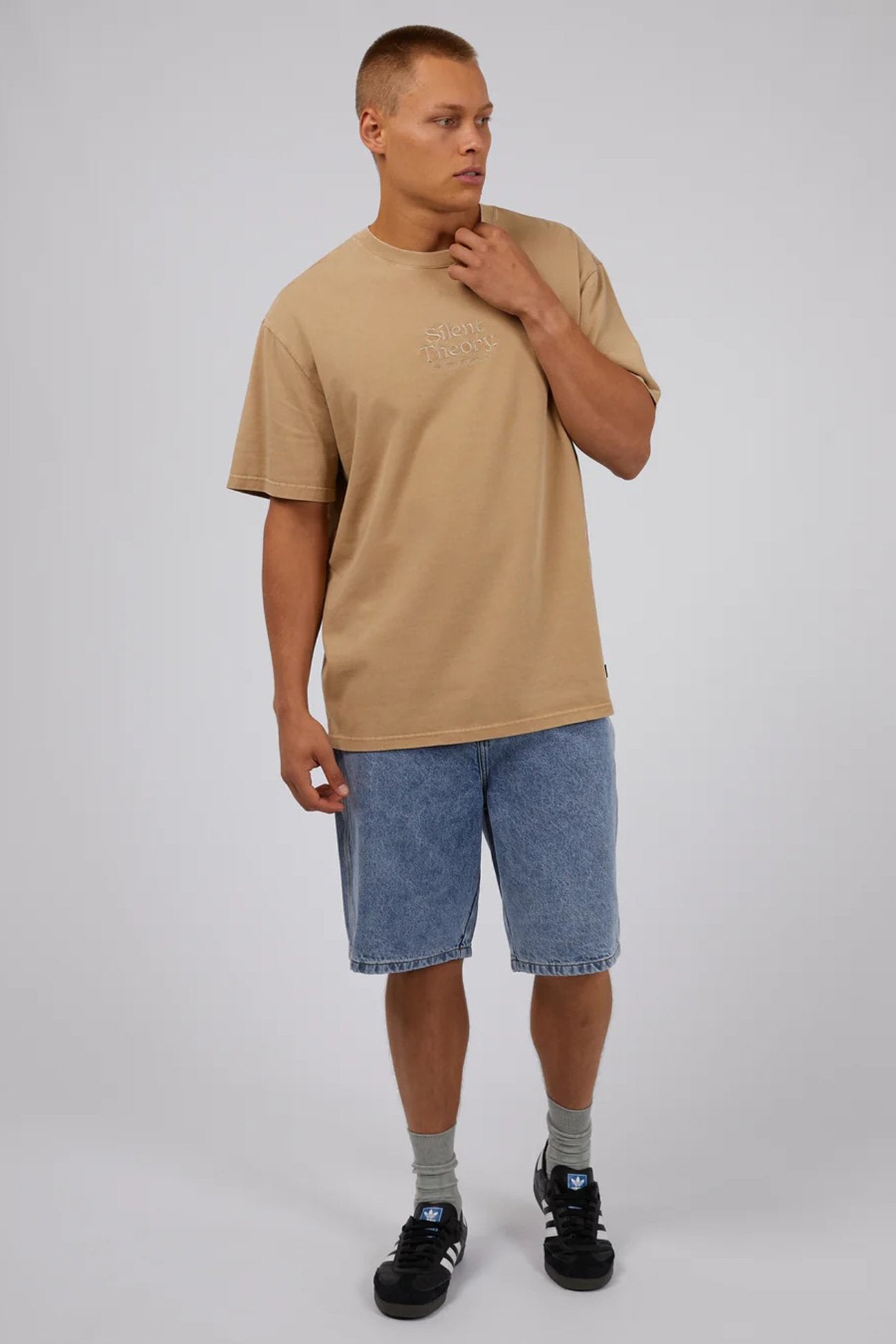 Classic Emb Tee Tan