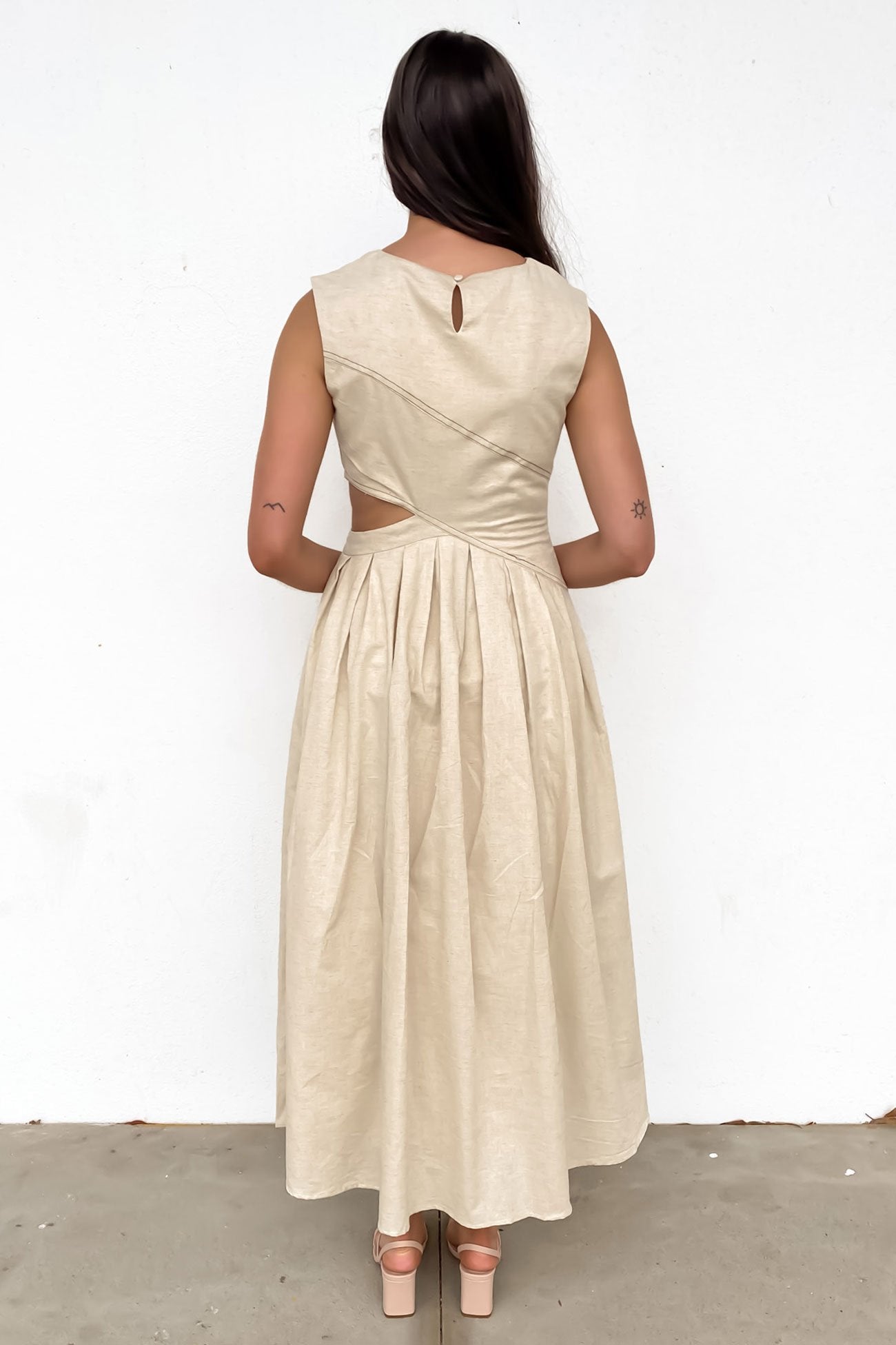 Colson Midi Dress Beige