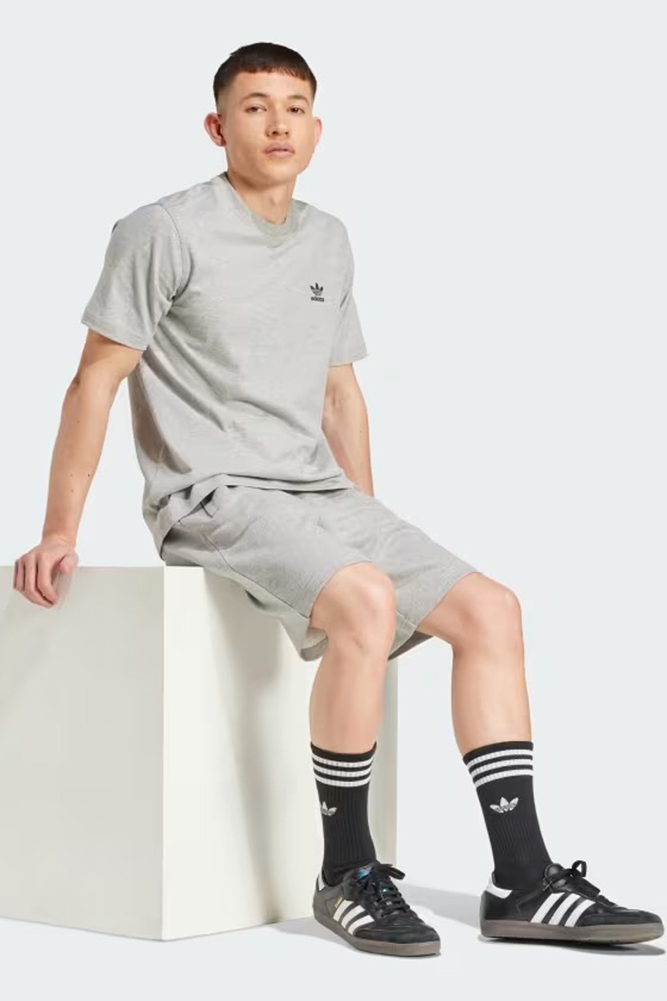 Essential Tee Grey