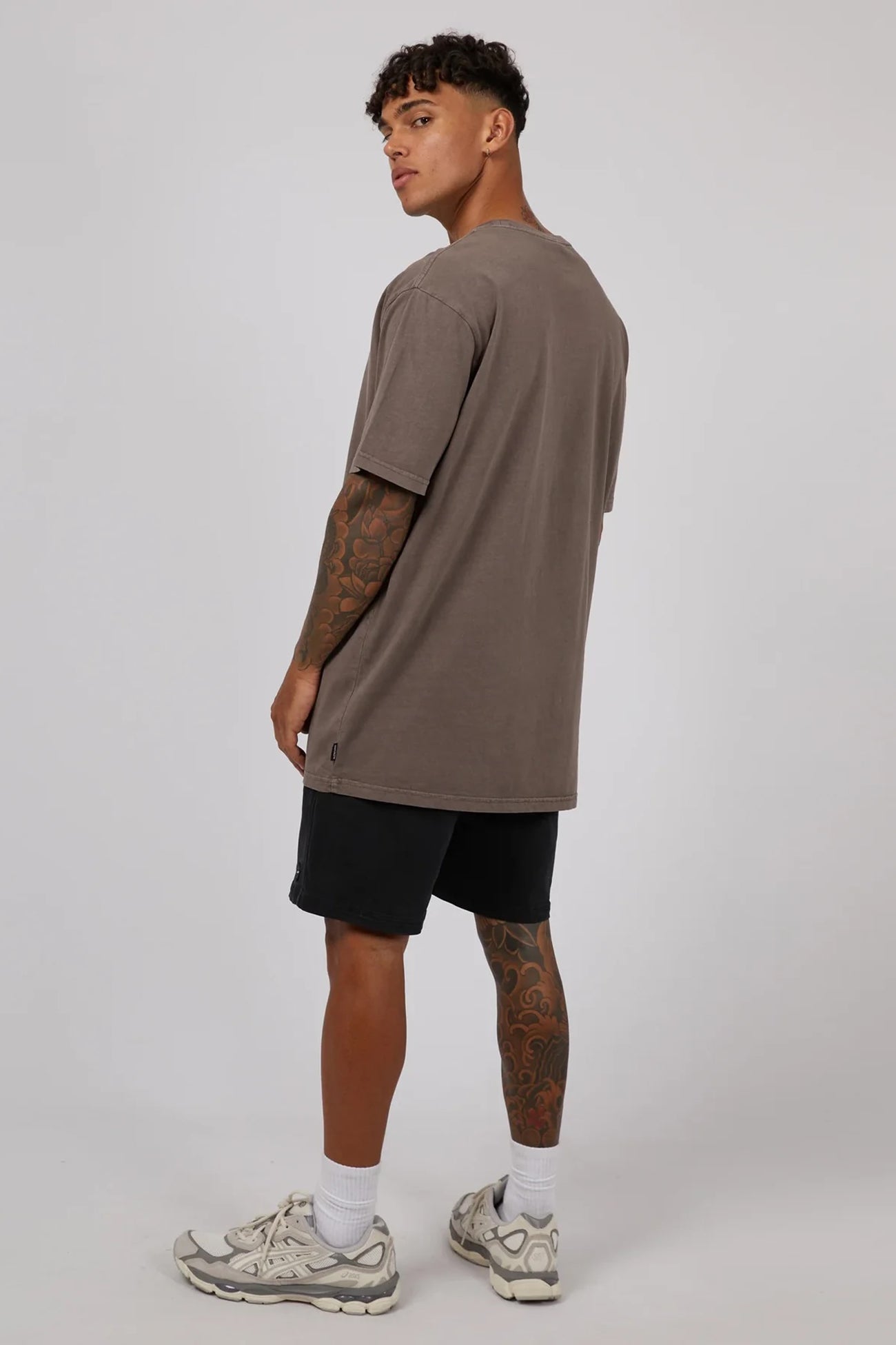 Essential Tee Taupe