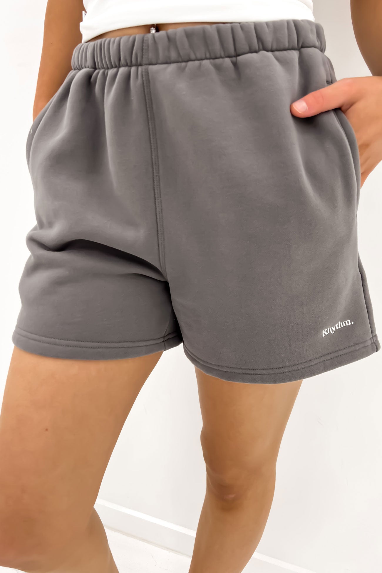 Logo Fleece Short Charcoal