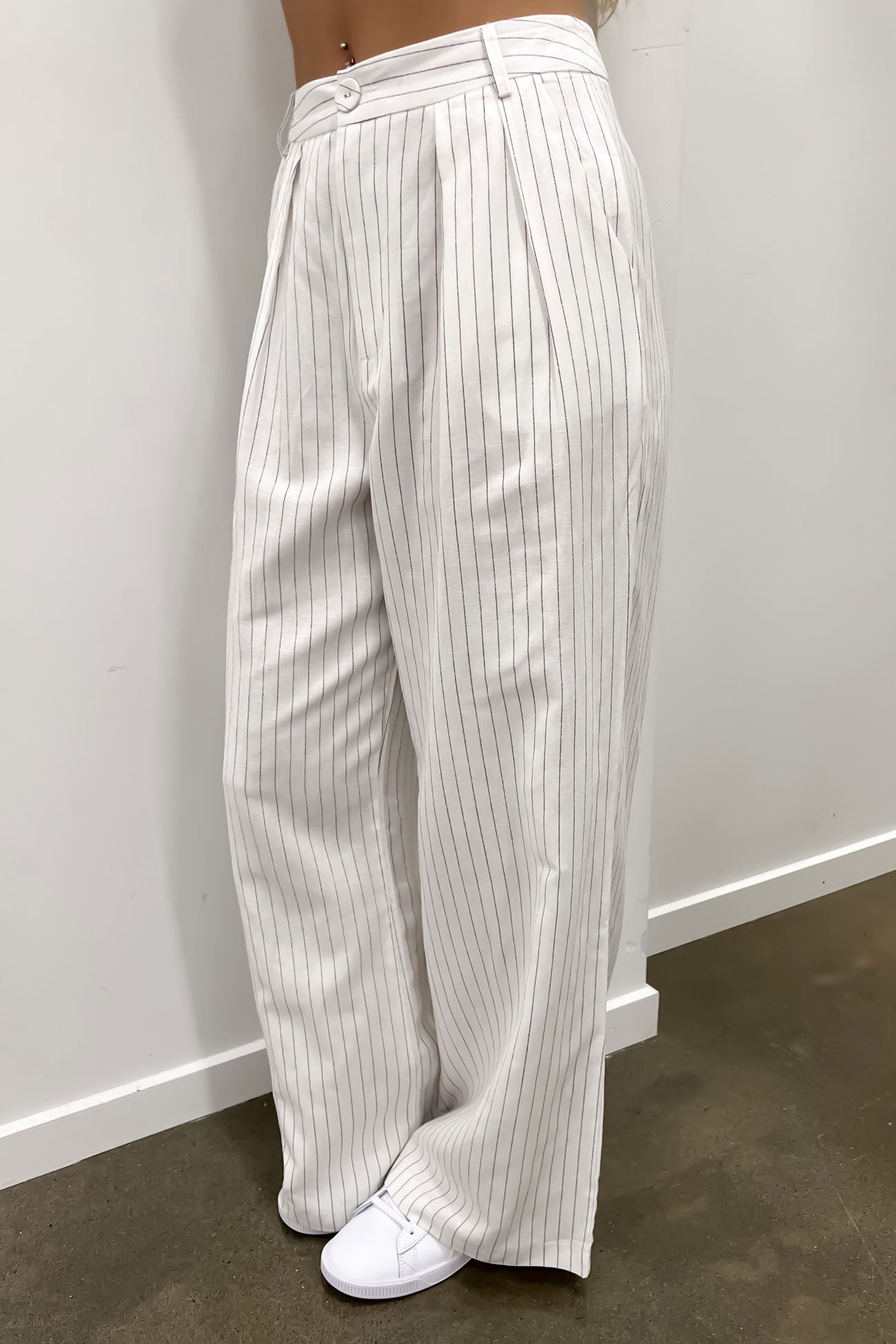 Matt Pant White Pinstripe