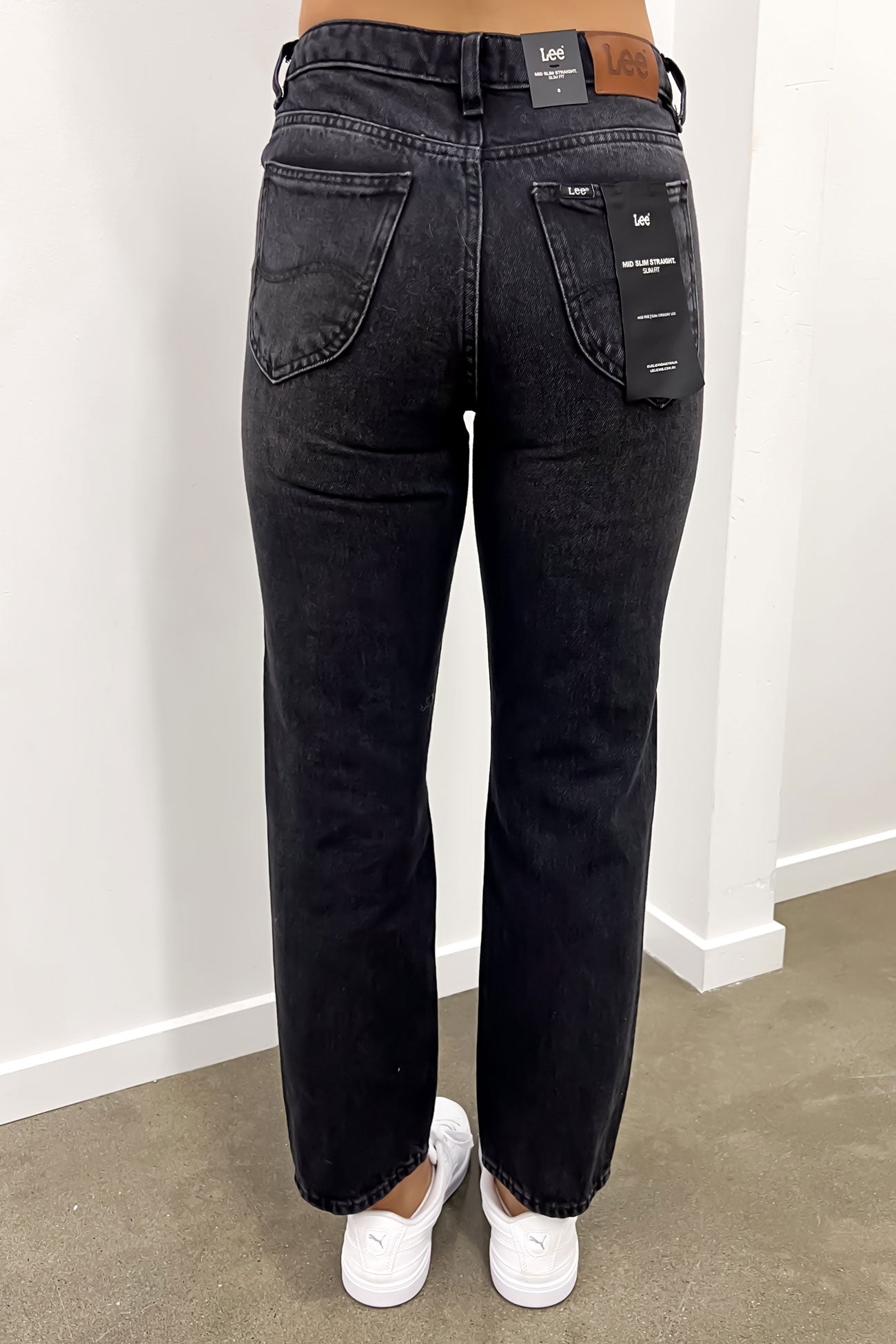 Mid Slim Straight Petite Jean Black Drift