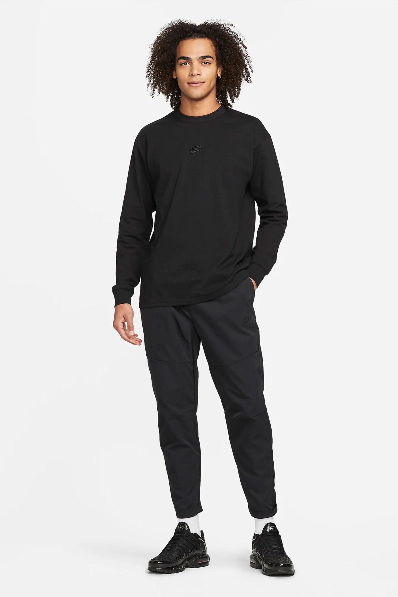 Nike Sportswear Premium Essential Long Sleeve T-Shirt Black