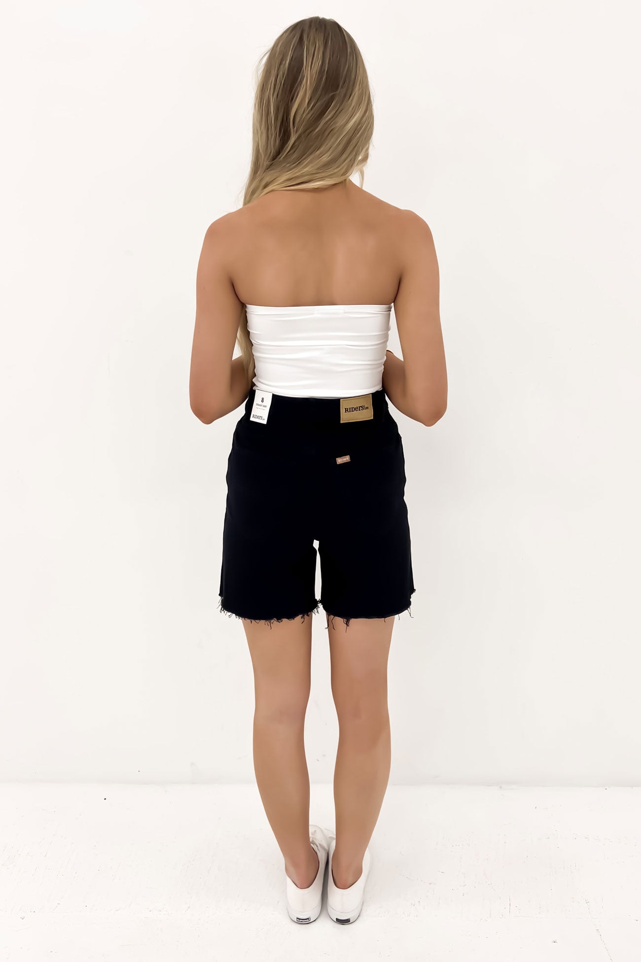 Straight Short Upbeat Black