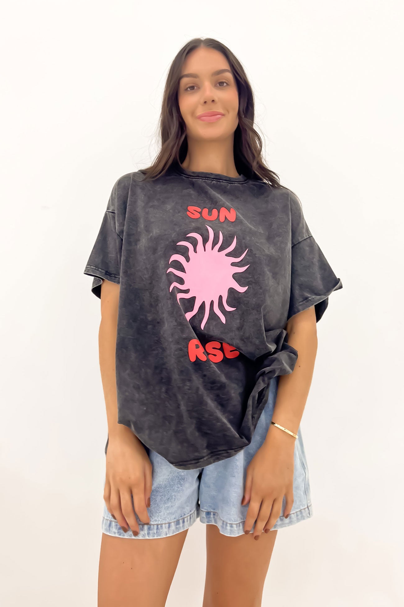 Sun Rise Tee Black Acid Wash