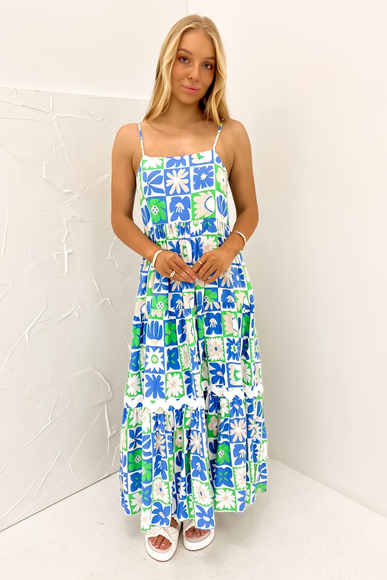 Zakia Midi Dress Blue Daisy