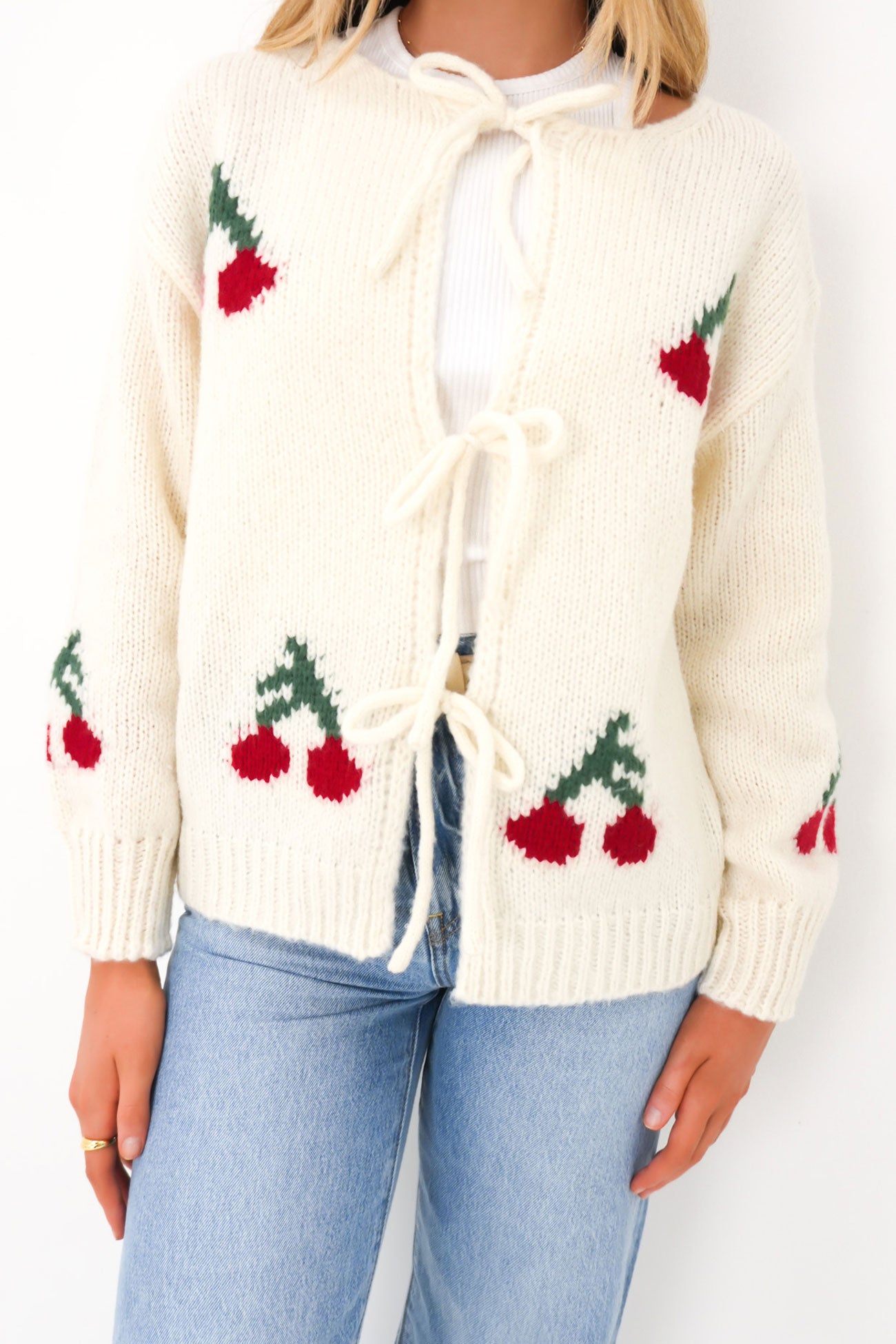 Zelda Cardigan Cream Cherry