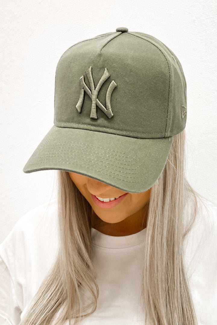 New Era - New York Yankees - 9FORTY A-Frame - Olive/Black