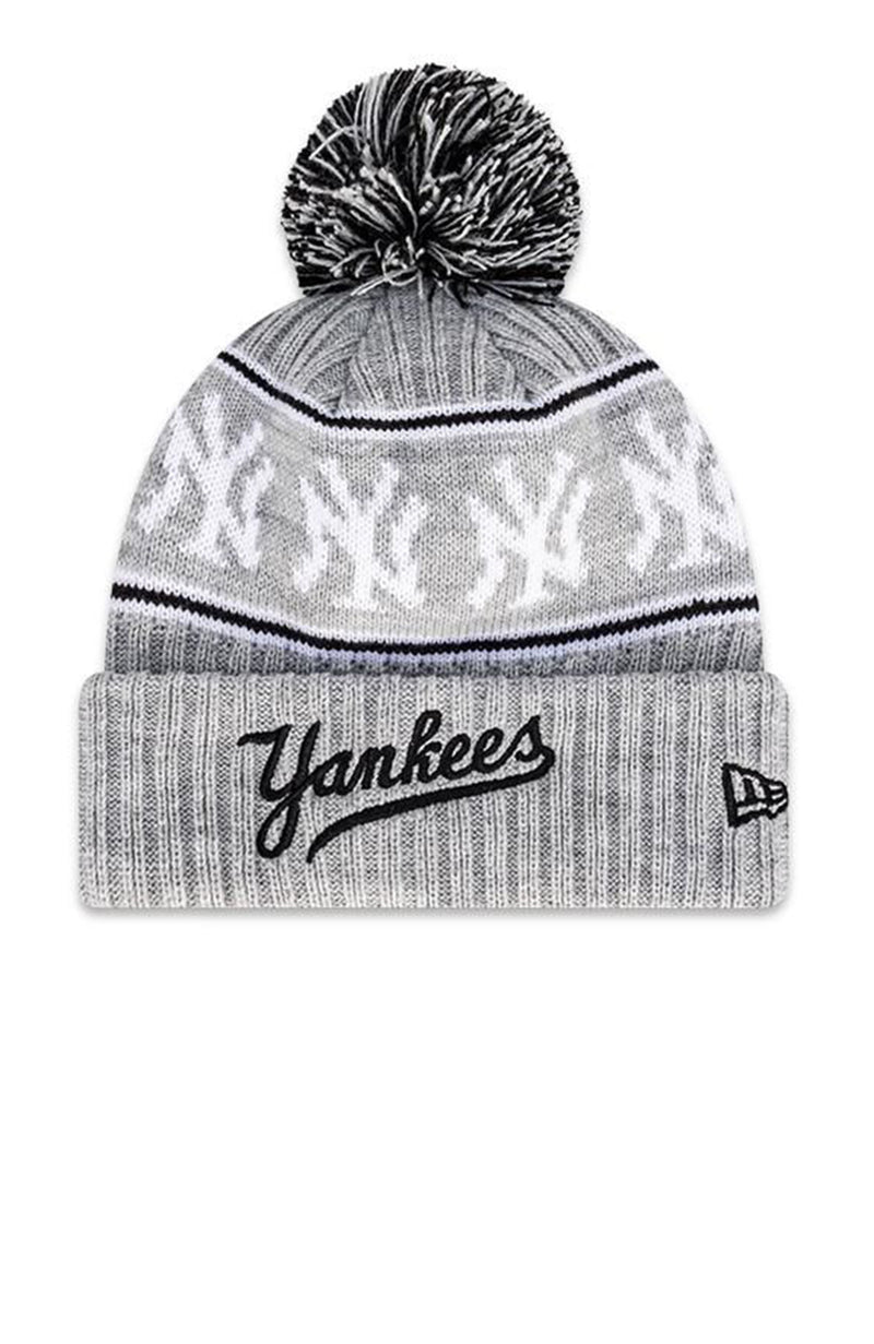 New york yankees store beanie with pom