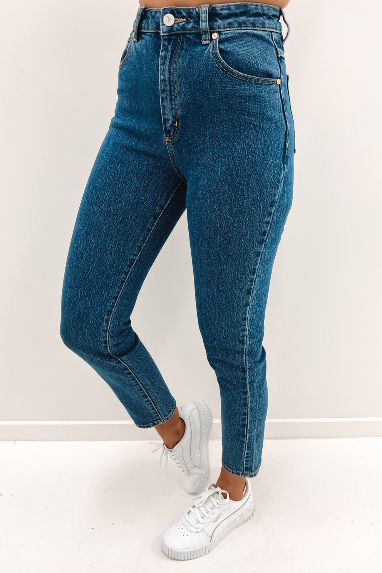 A 94 High Slim Jean Chantell Organic