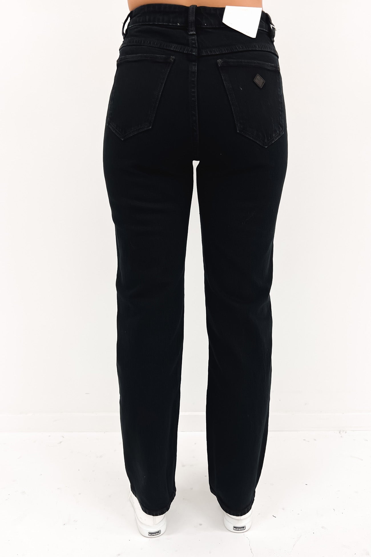 A 94 High Straight Jean Chelsea Organic