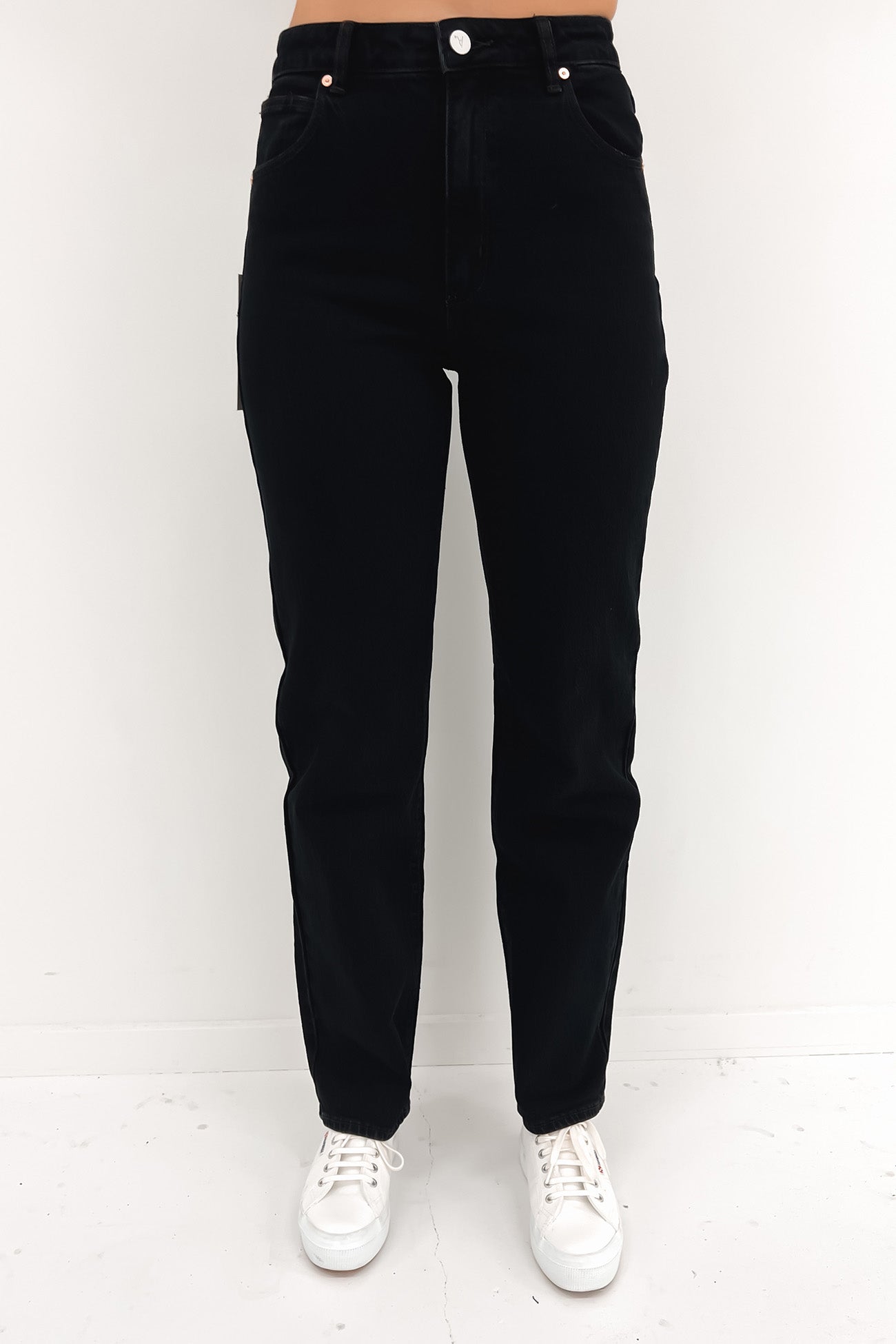 A 94 High Straight Jean Chelsea Organic