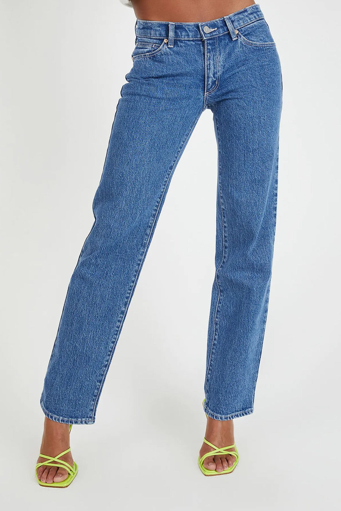 A 99 Low Straight Jean Cecilia Organic