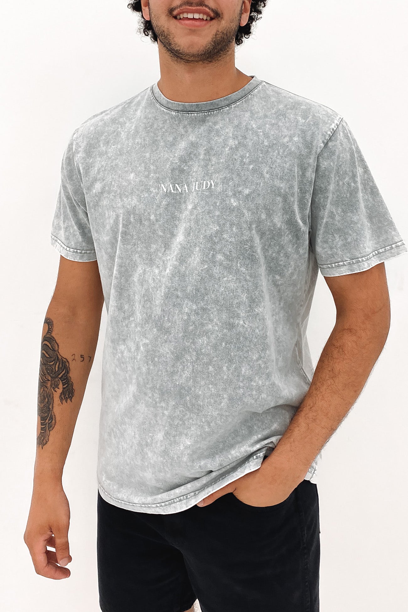 Avenue Tee Light Acid Grey