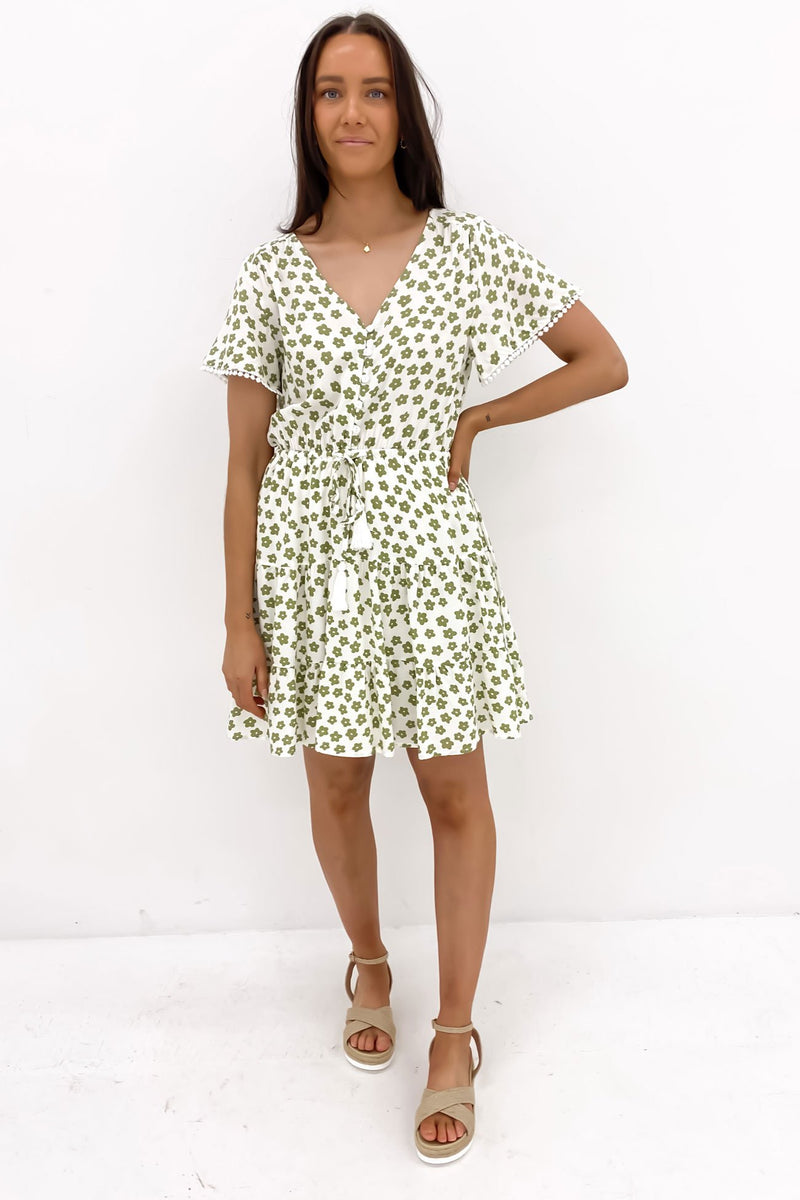 Green daisy hot sale print dress