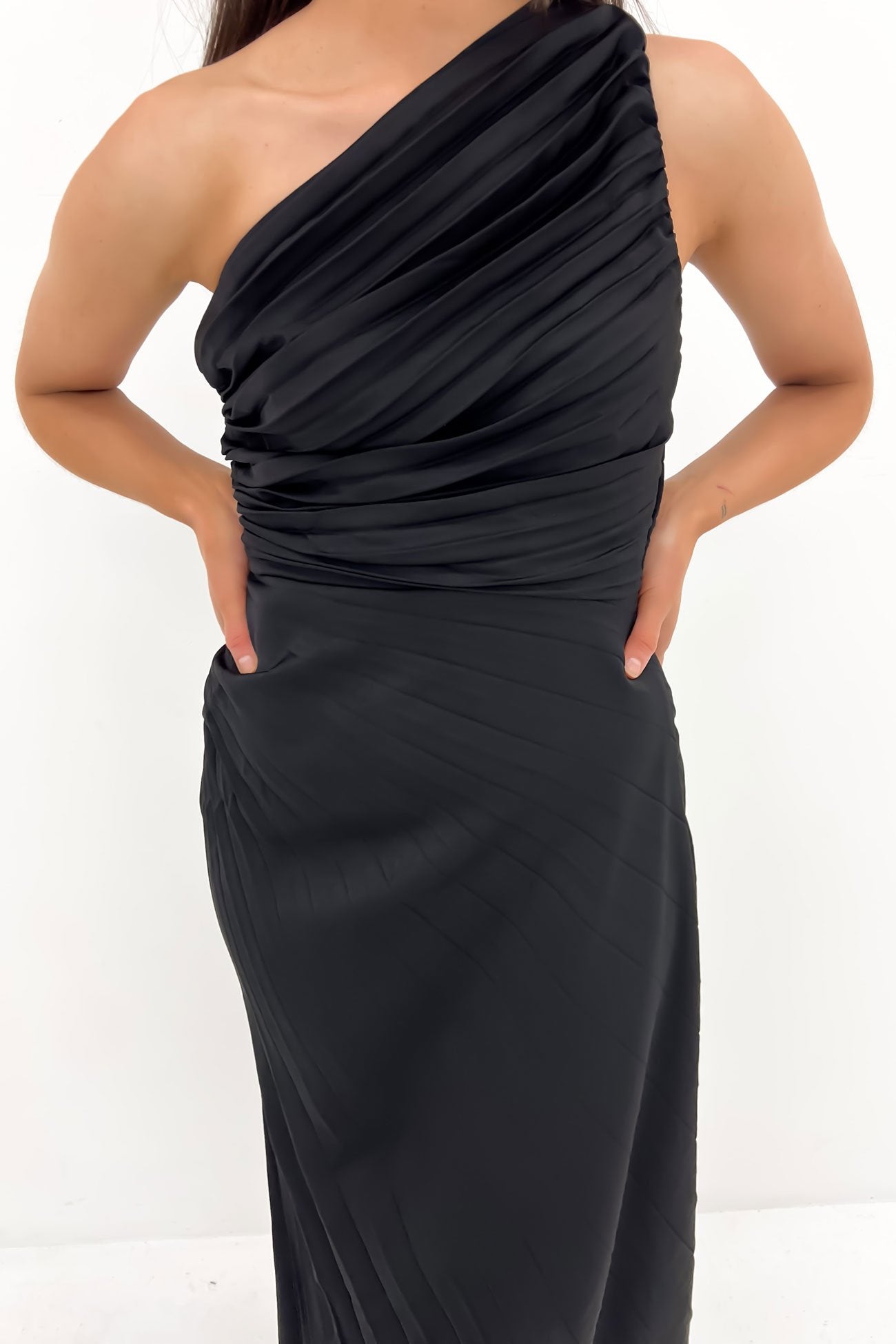 Caralee Midi Dress Black