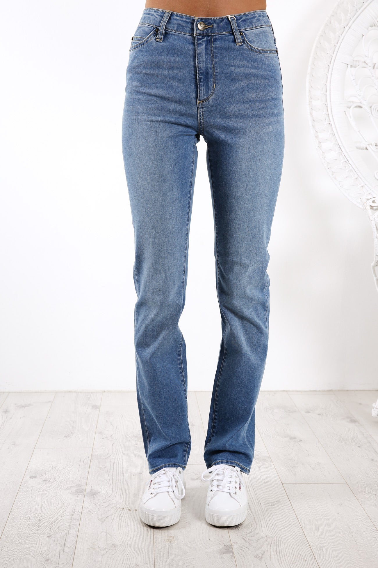 Classic Mid Straight Jean Washed Indigo