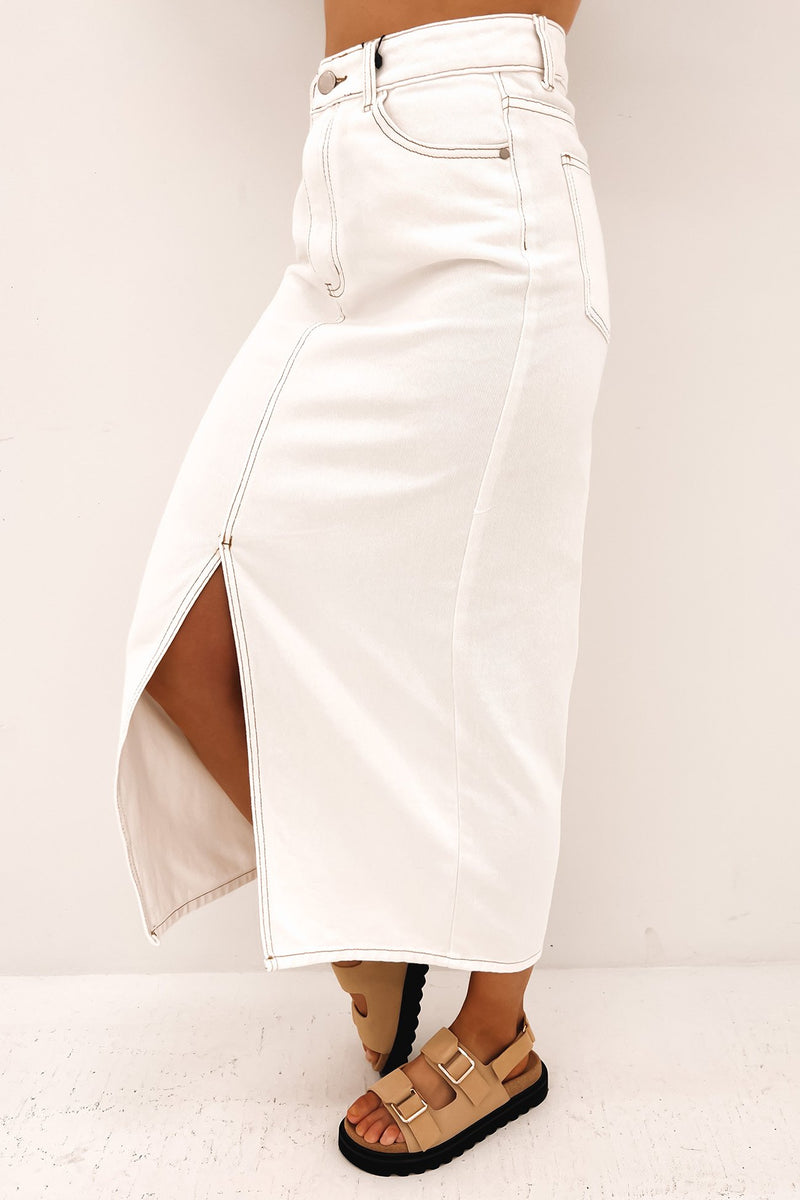 Two Ways to Wear a White Denim Skirt | Sharing My Sole