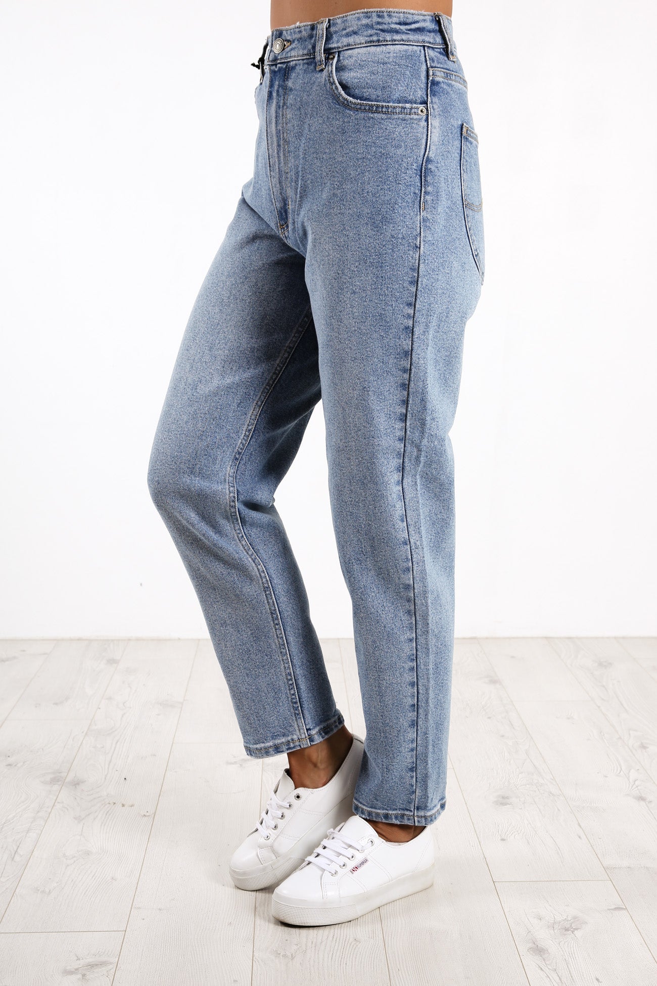 Hourglass High Moms Slim Jean Bias Blue