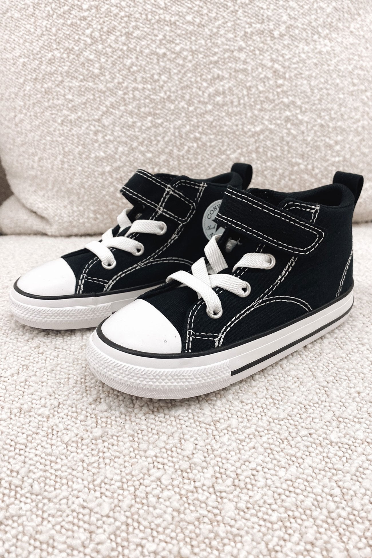 Chuck Taylor Malden Street Mid Black