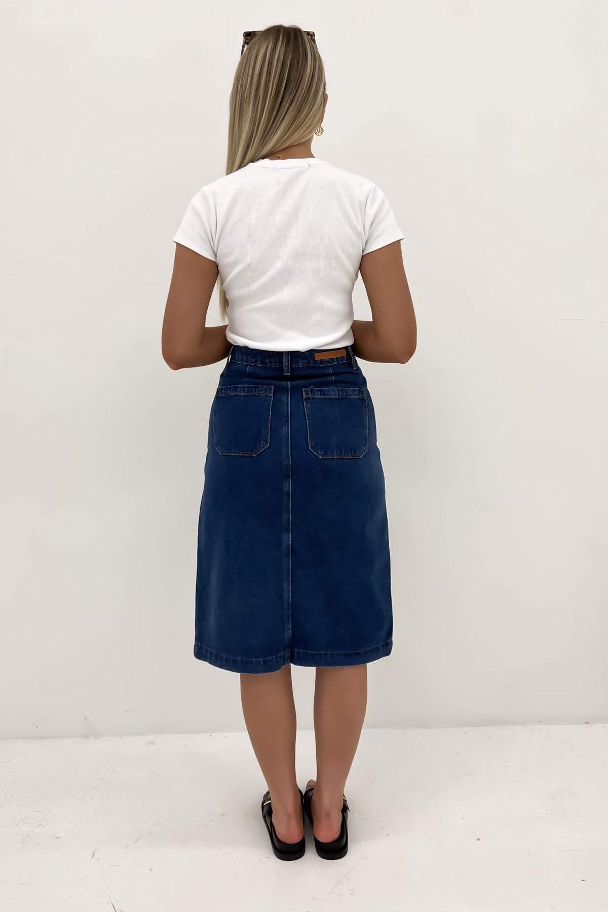 Levi core skirt mid in outlet denim