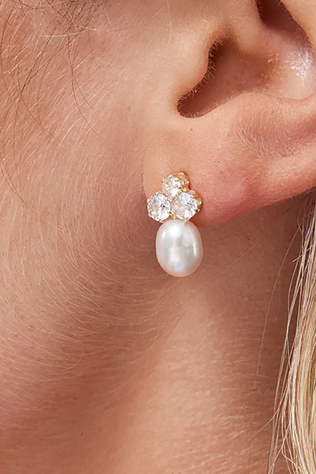 Keri Pearl Earrings Gold