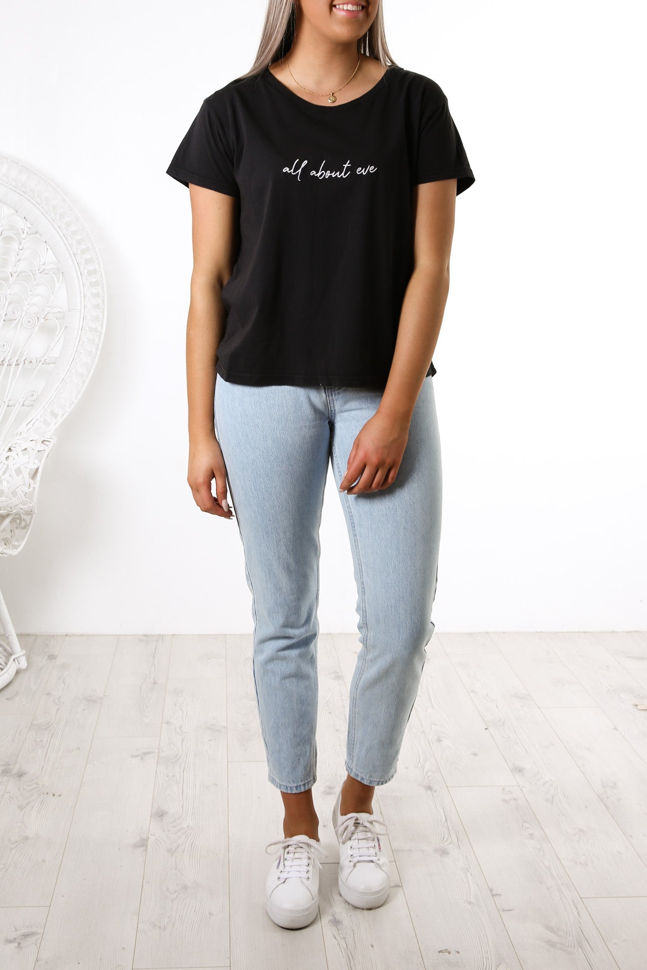 Mika Relaxed Tee Black