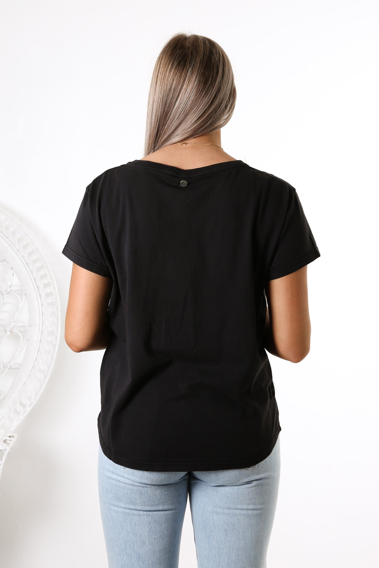 Mika Relaxed Tee Black