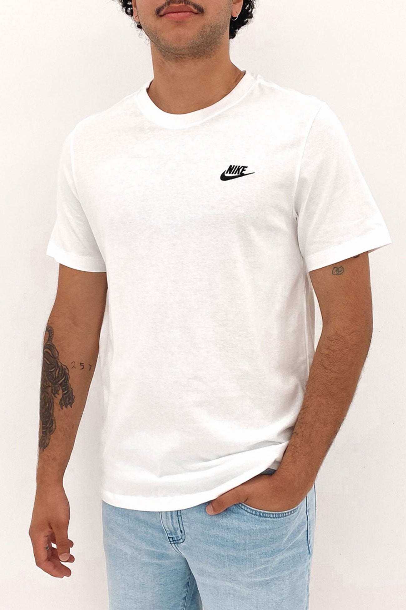 Nike Sportswear Club Tee White