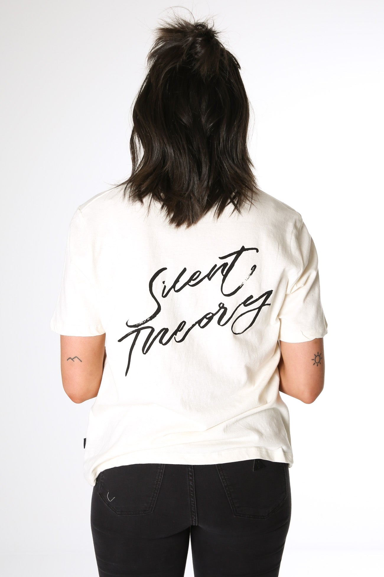 Script Tee Natural