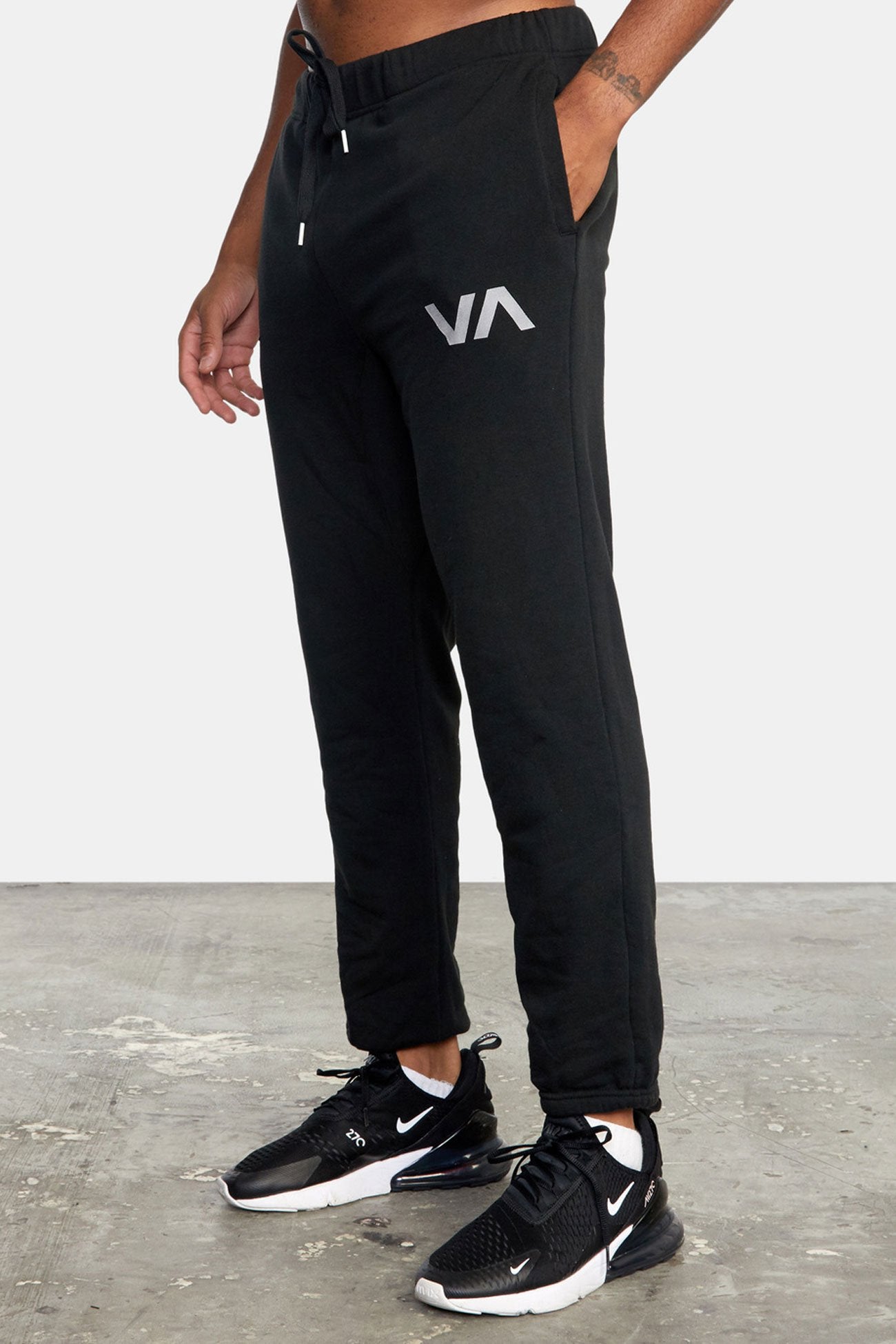 Swift Sweatpant Black 2