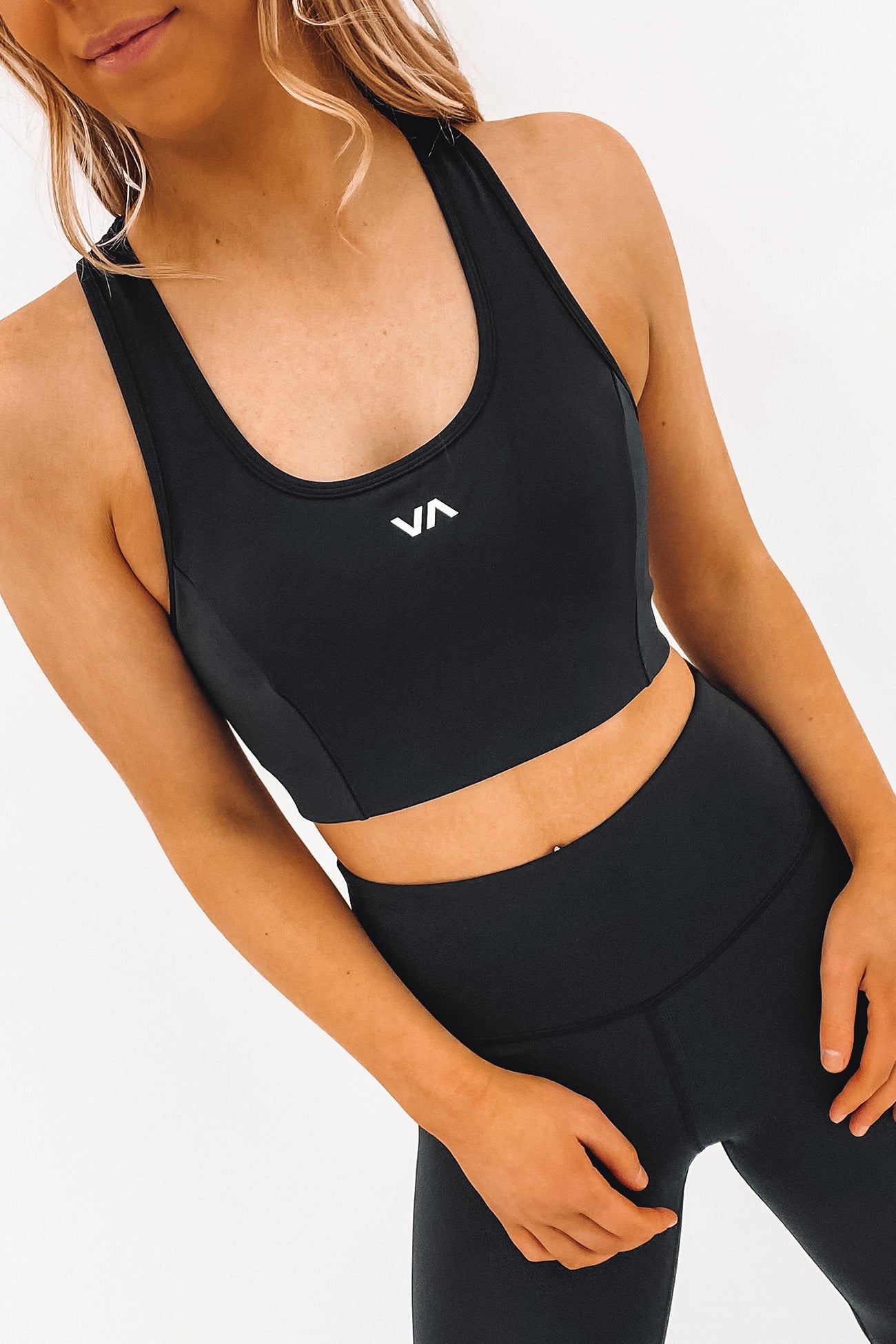 VA Essential Bra Black