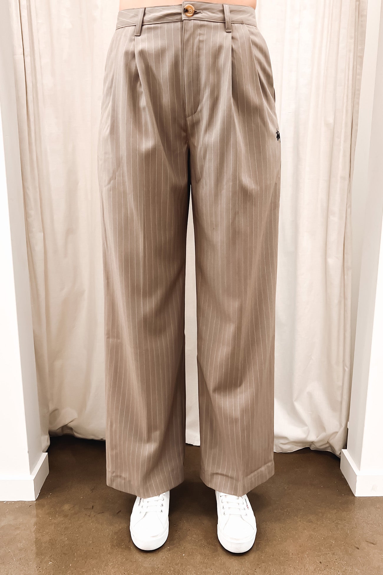 Volume Pleated Pant Sand Stripe