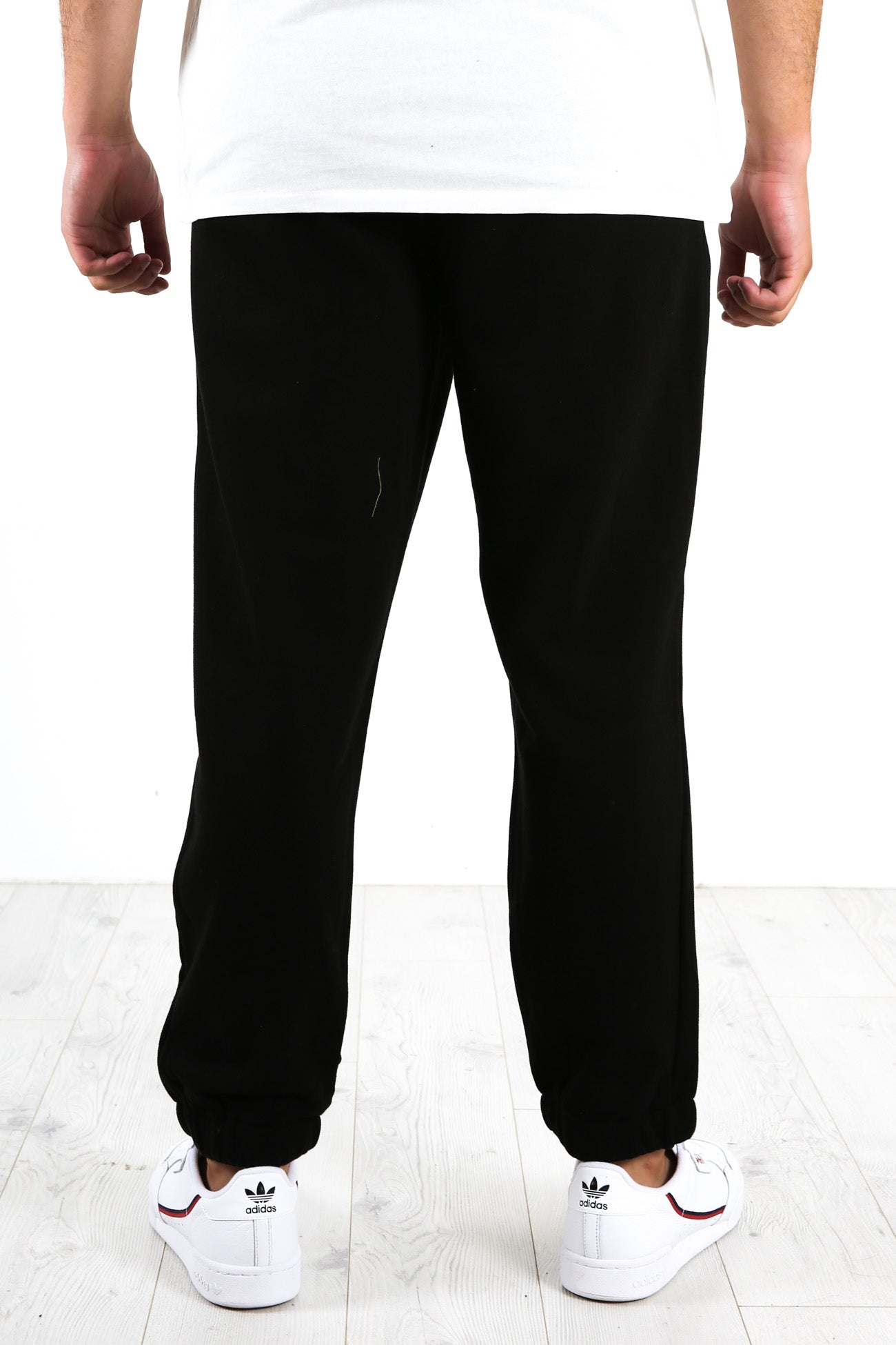 World Tour Trackpant Solid Black