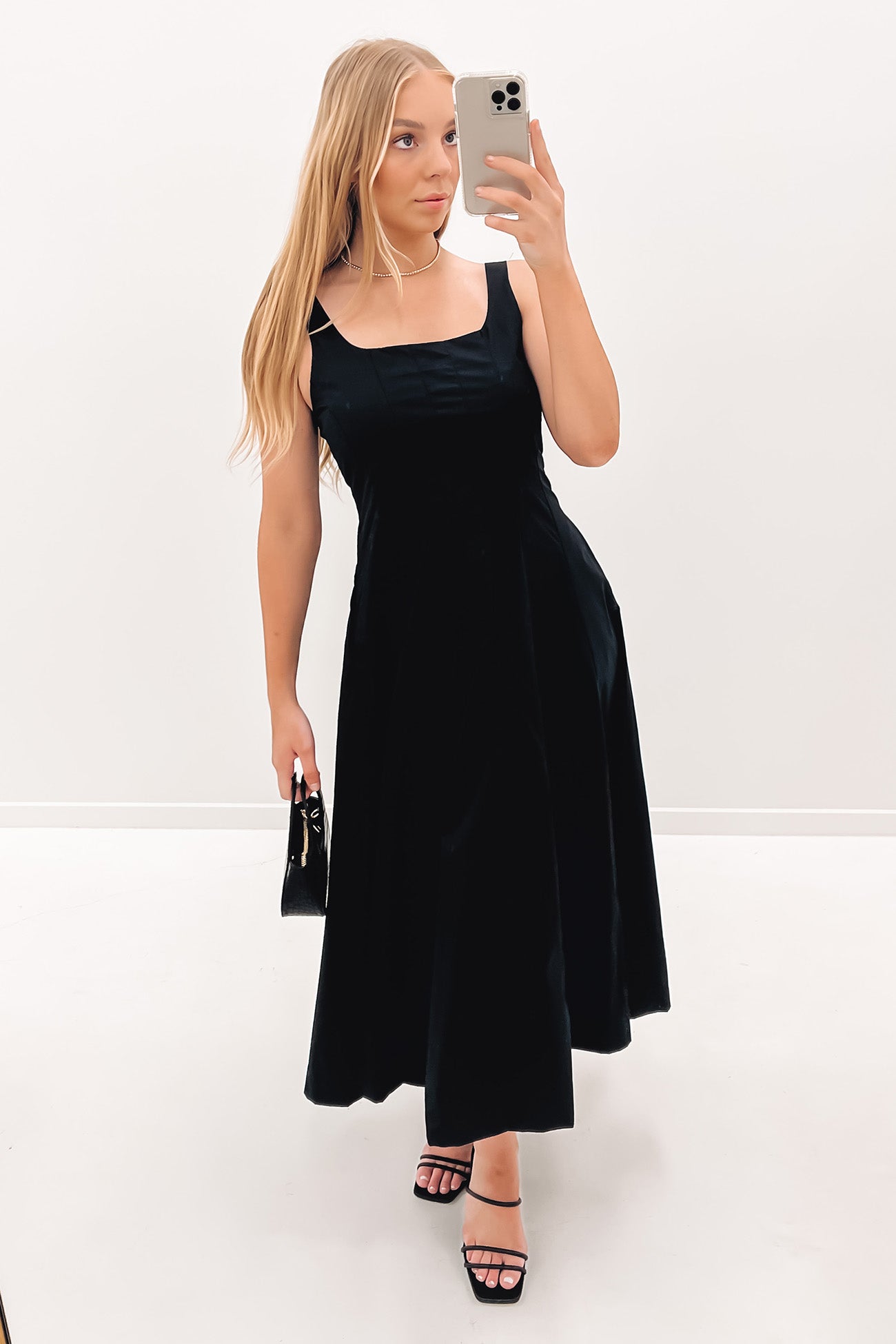 Zahra Midi Dress Black