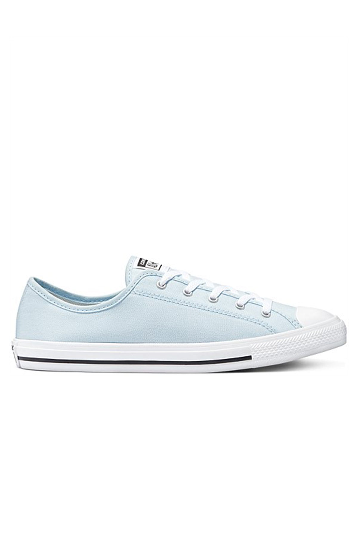 Dainty hot sale chambray converse