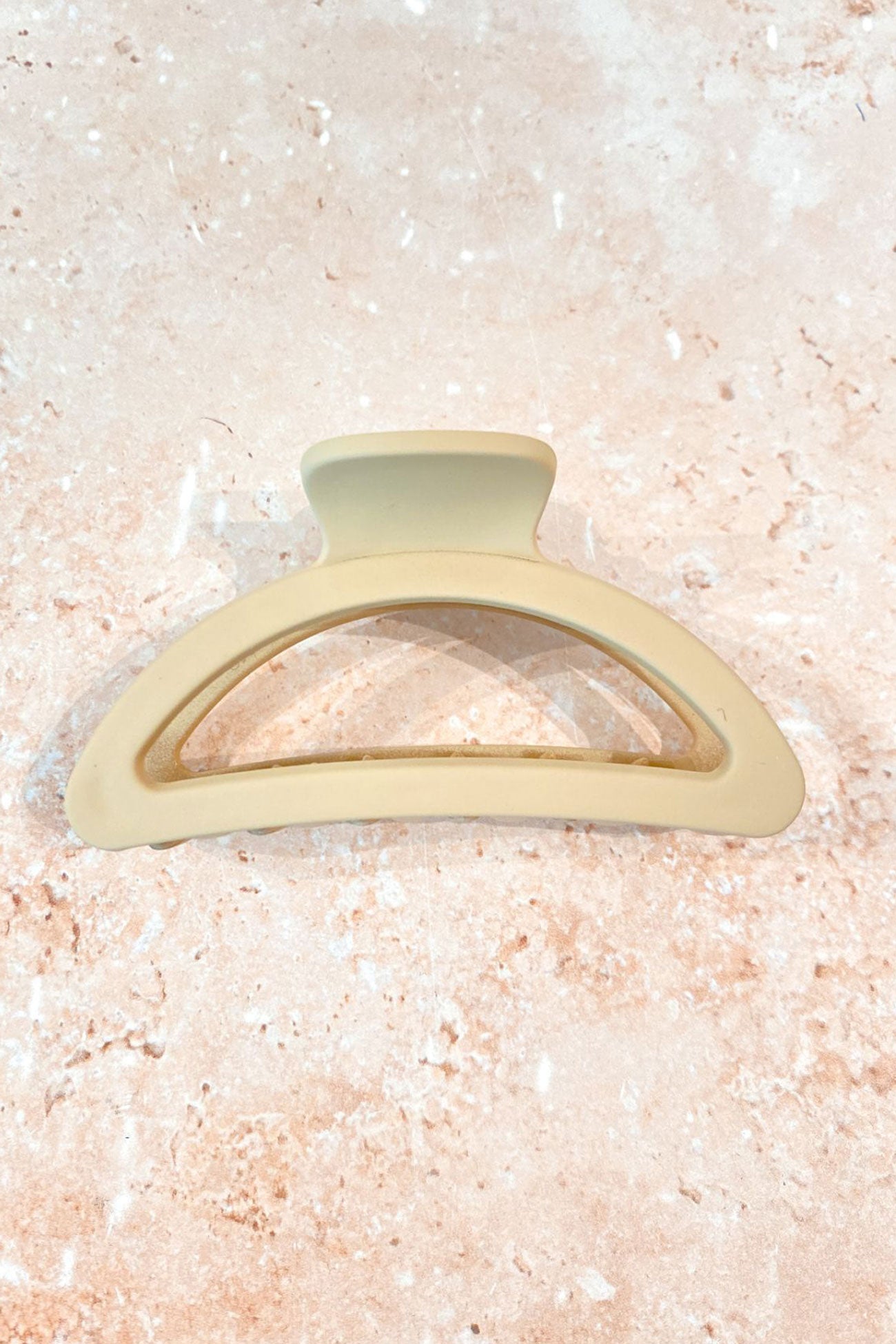 Laena Claw Clip Tan