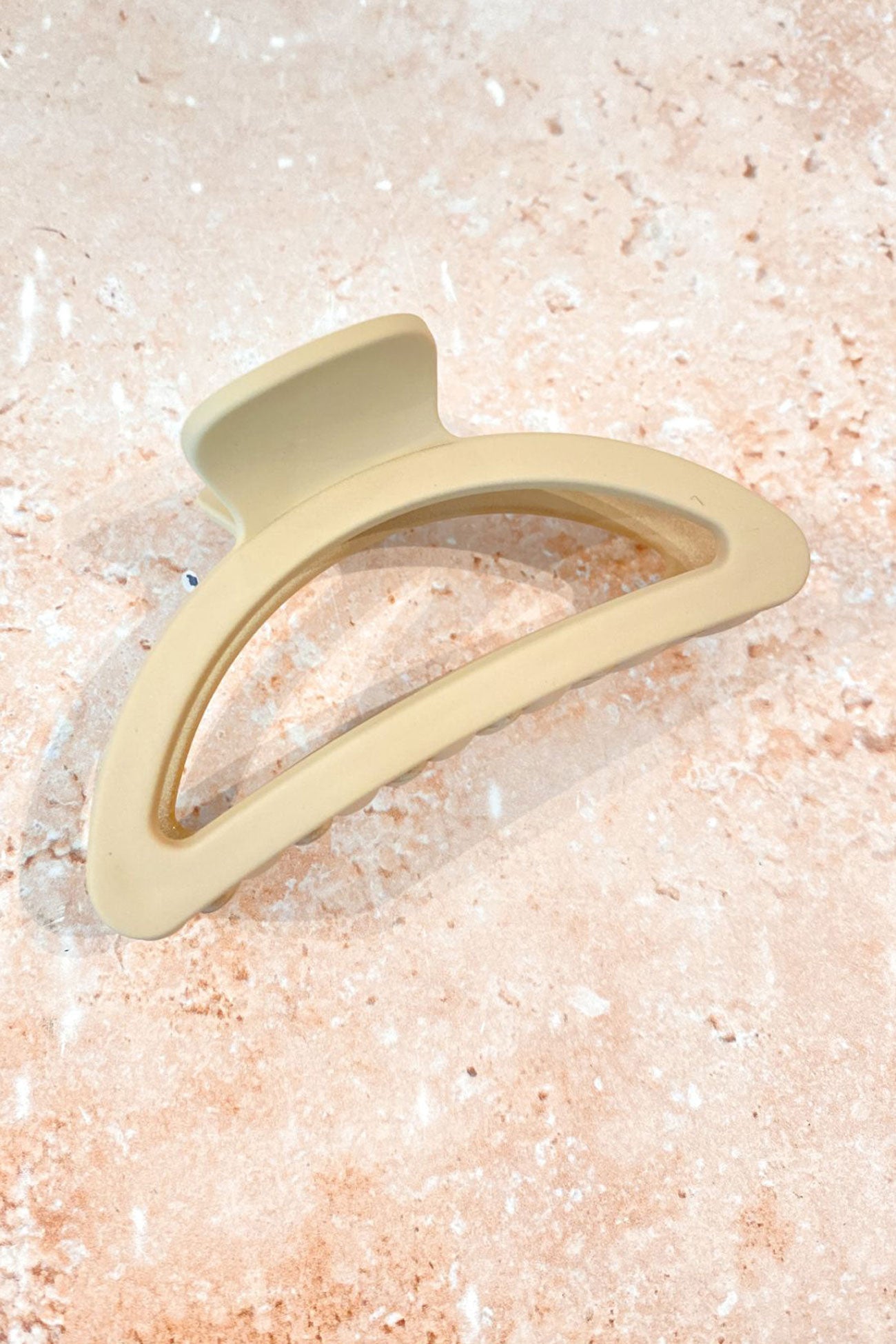 Laena Claw Clip Tan