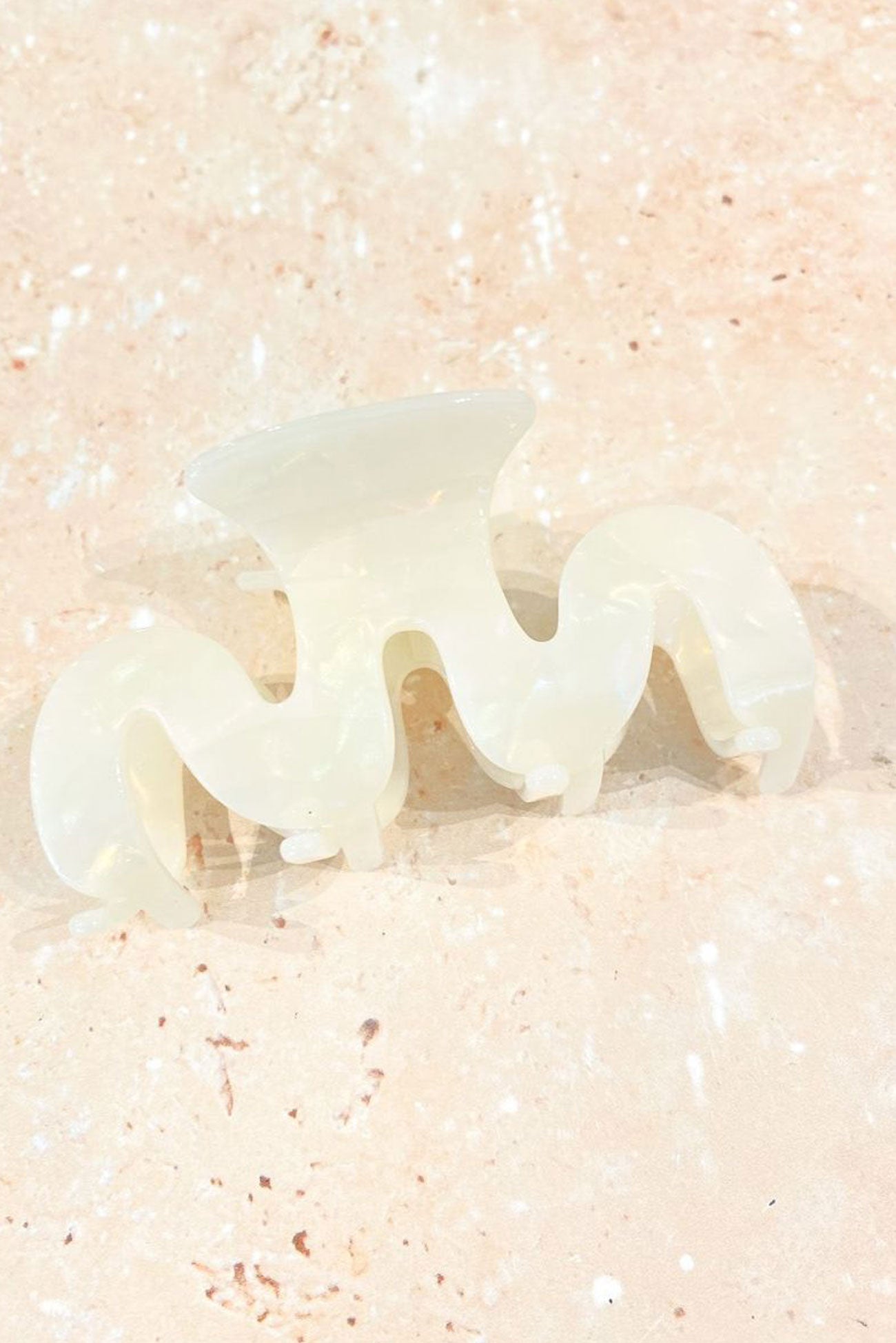 Poppy Claw Clip Ivory